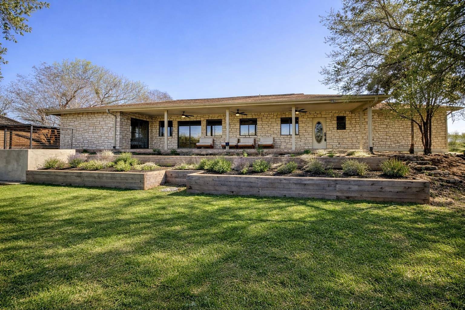 113 W Bluebonnet RD, Horseshoe Bay, TX 78657