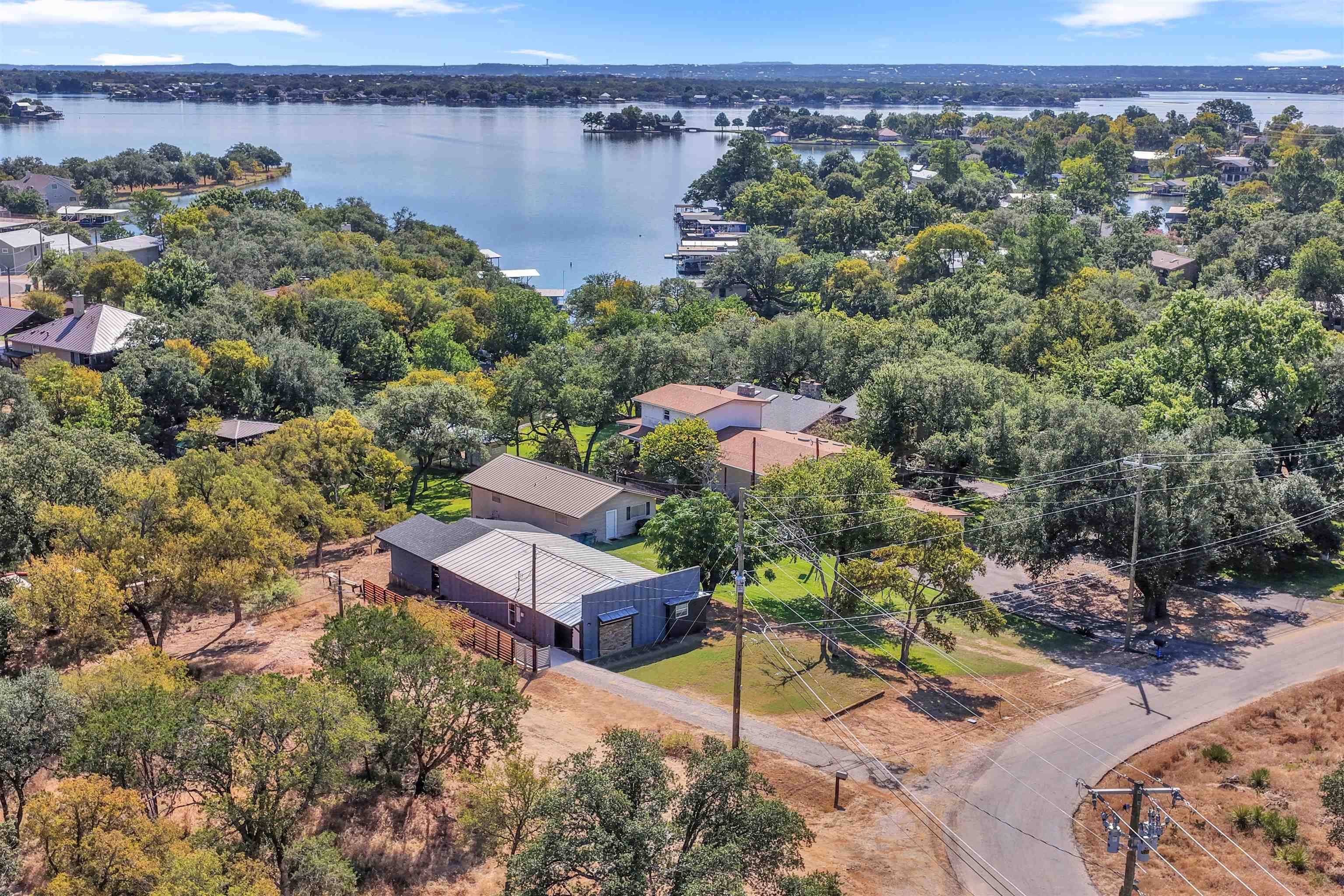 111 W Lakeshore DR, Sunrise Beach, TX 78639