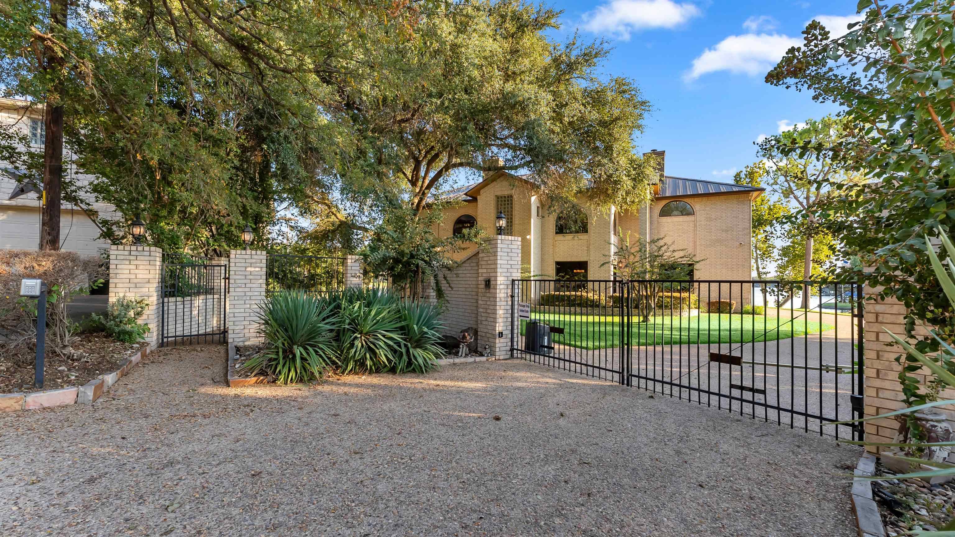 2240 Fred Woods, Kingsland, TX 78639