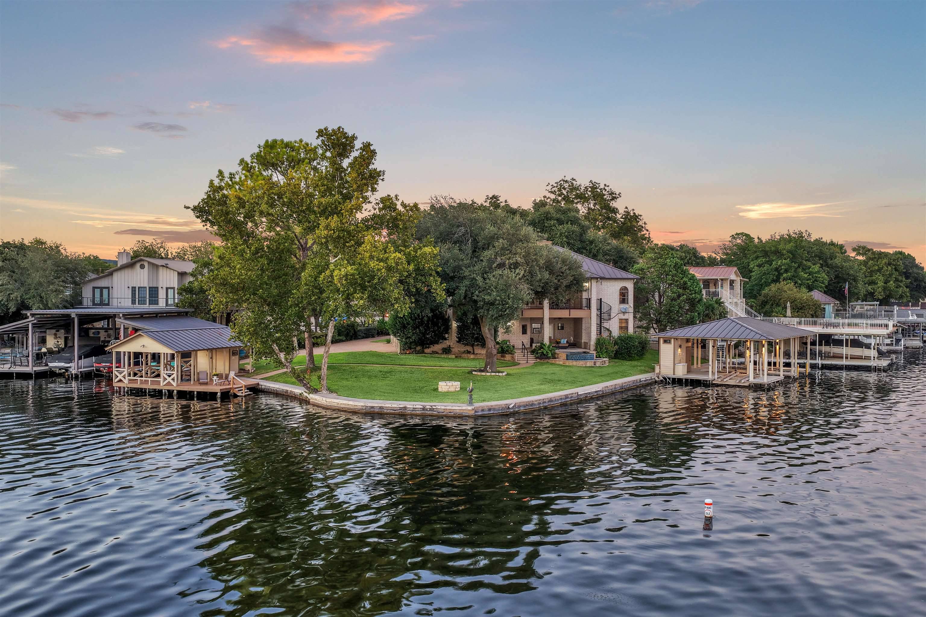 2240 Fred Woods, Kingsland, TX 78639