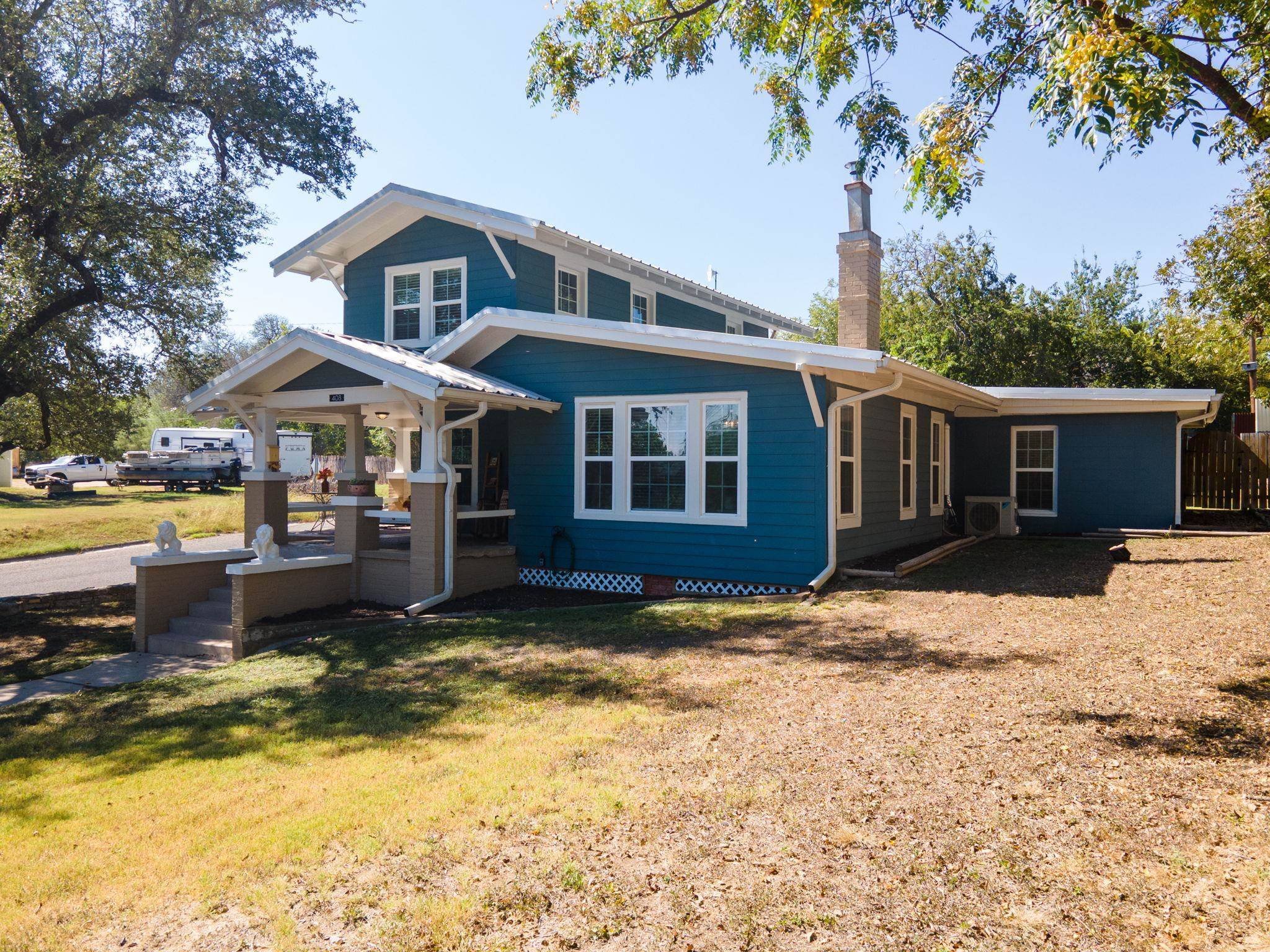 408 S Race, Lampasas, TX 76550