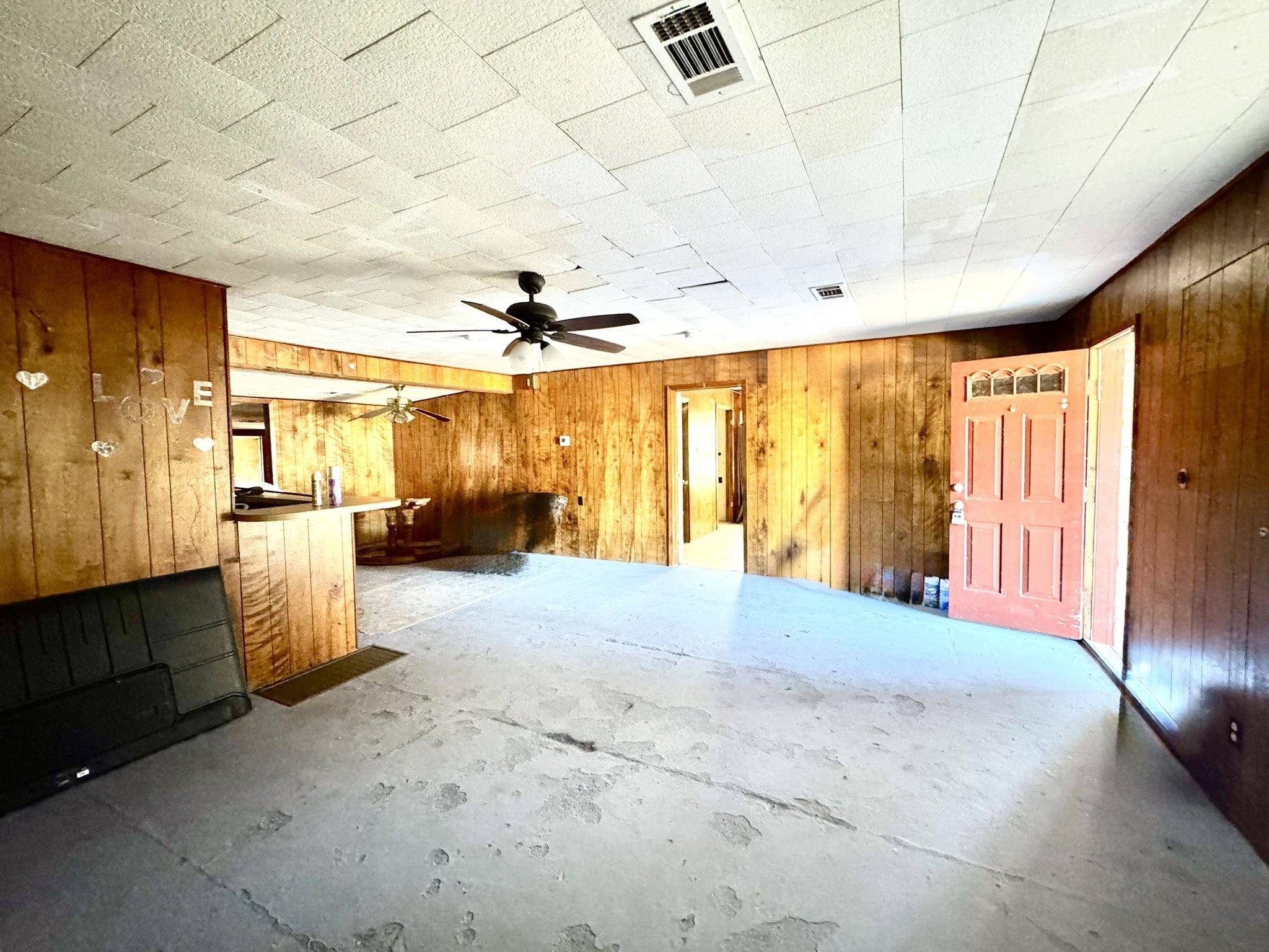 520 Munson, Tow, TX 78672