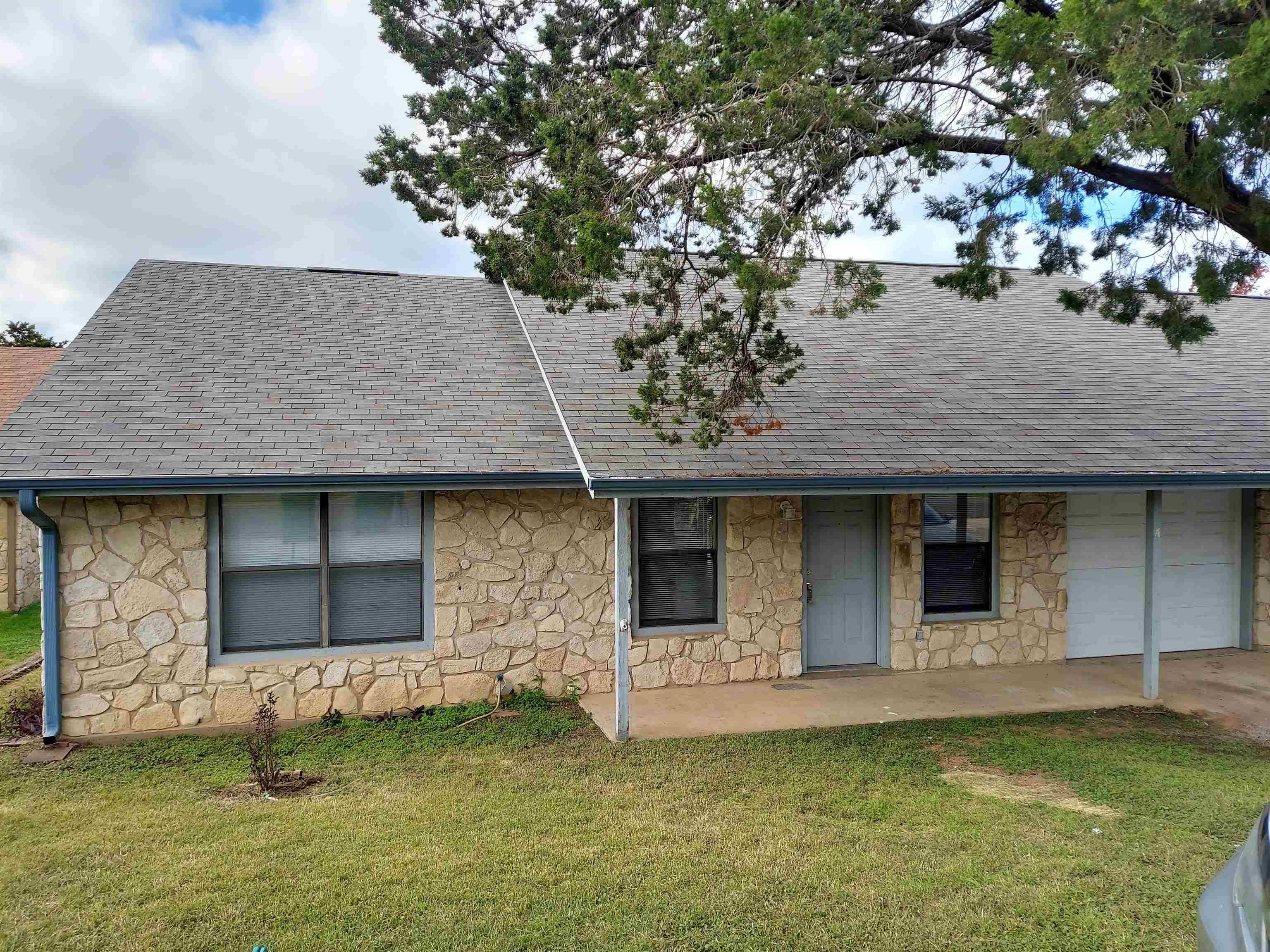 1000A Loma Lane, Marble Falls, TX 78654