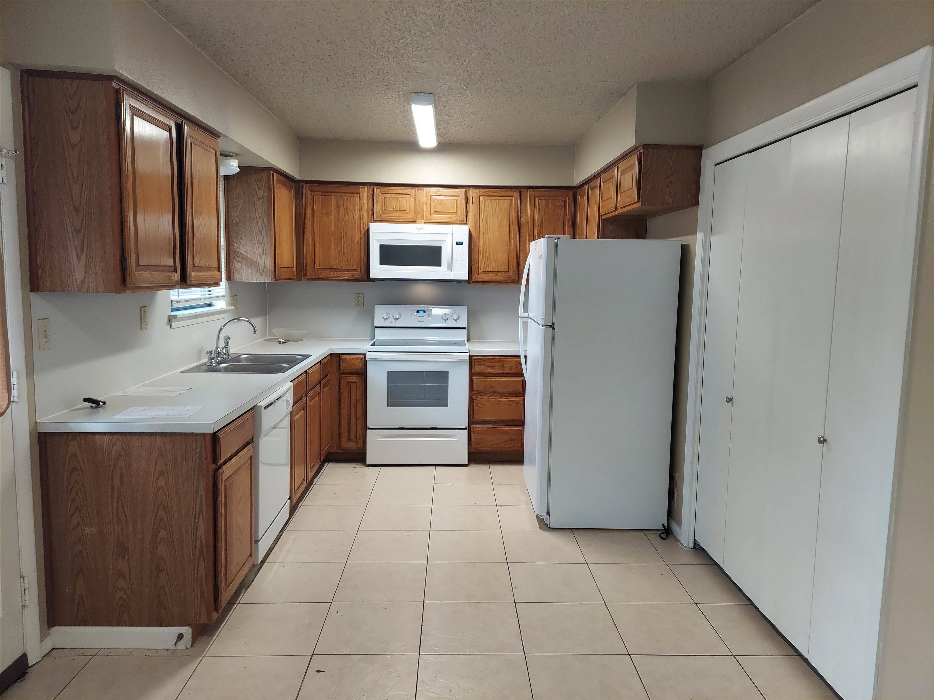 1000A Loma Lane, Marble Falls, TX 78654