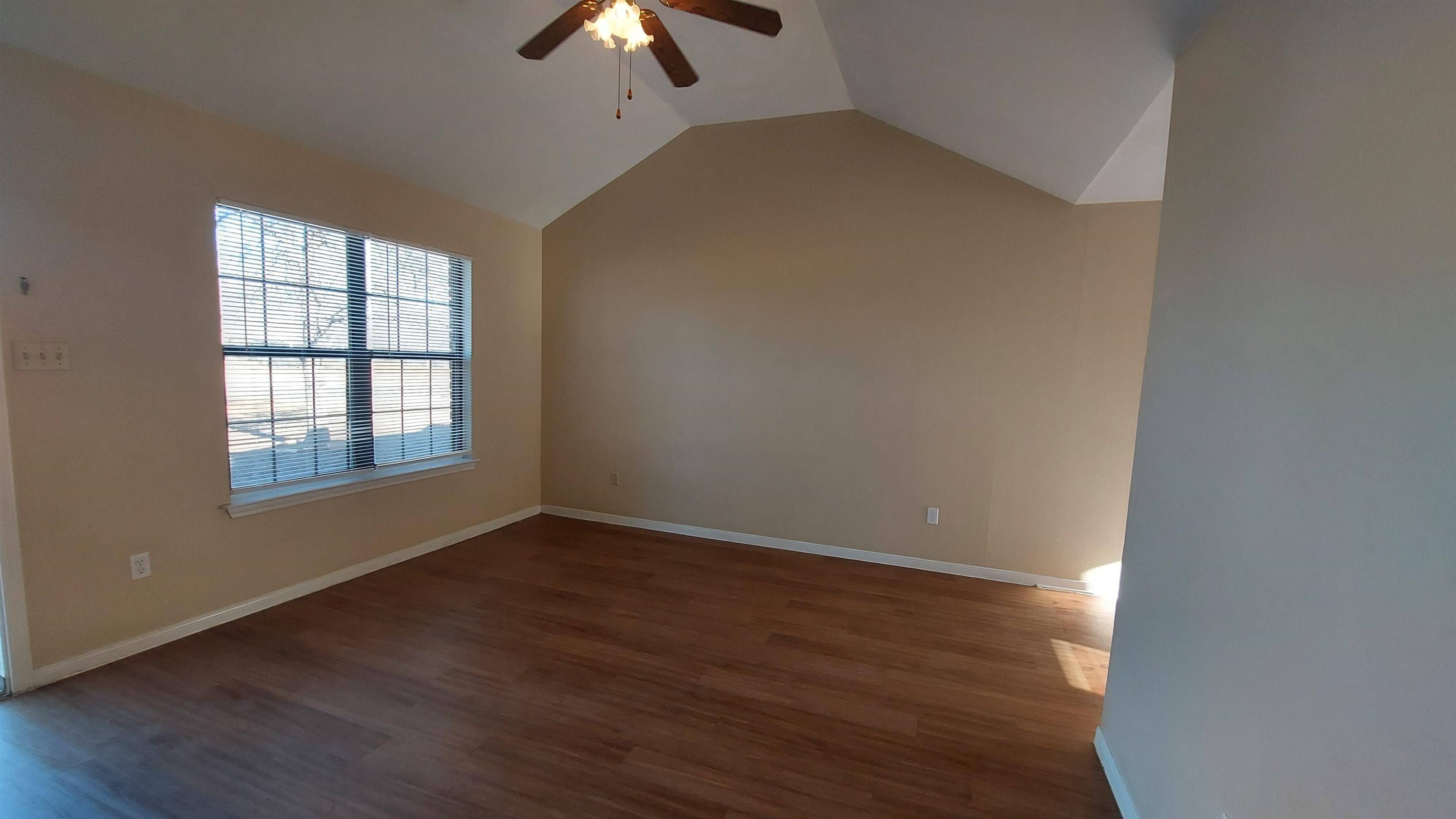 411 Ave S, Marble Falls, TX 78654