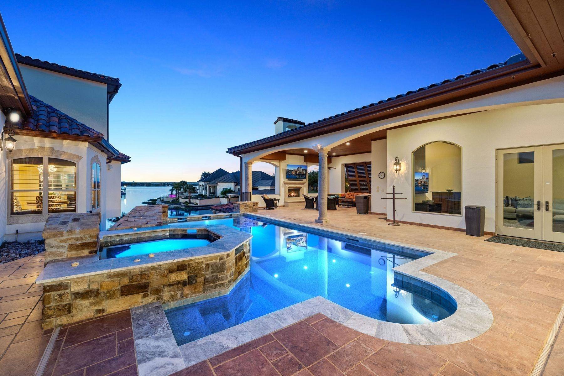 108 Wennmohs Place, Horseshoe Bay, TX 78657