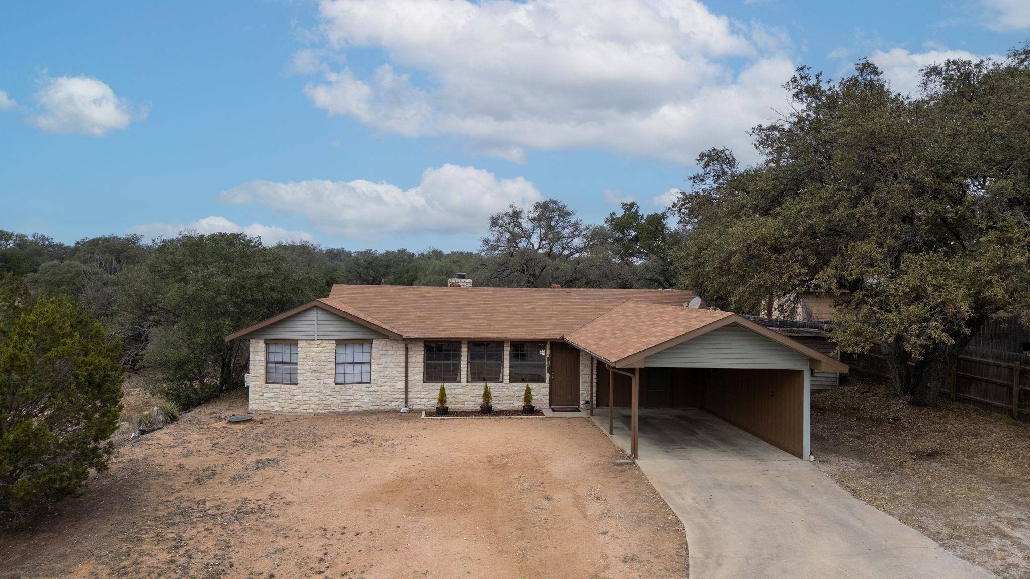 1109 County Road 132A, Kingsland, TX 78639