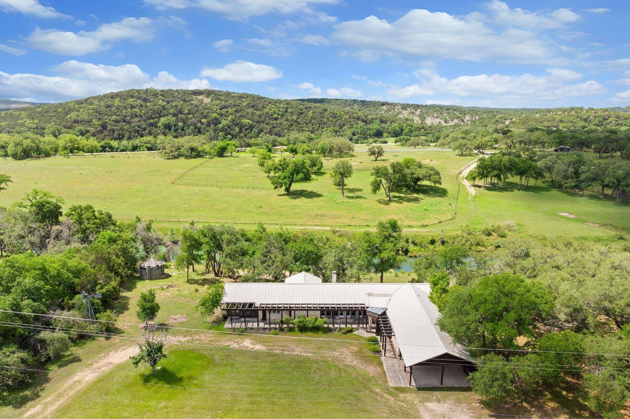 4711 Wayside DR, Wimberley, TX 78676