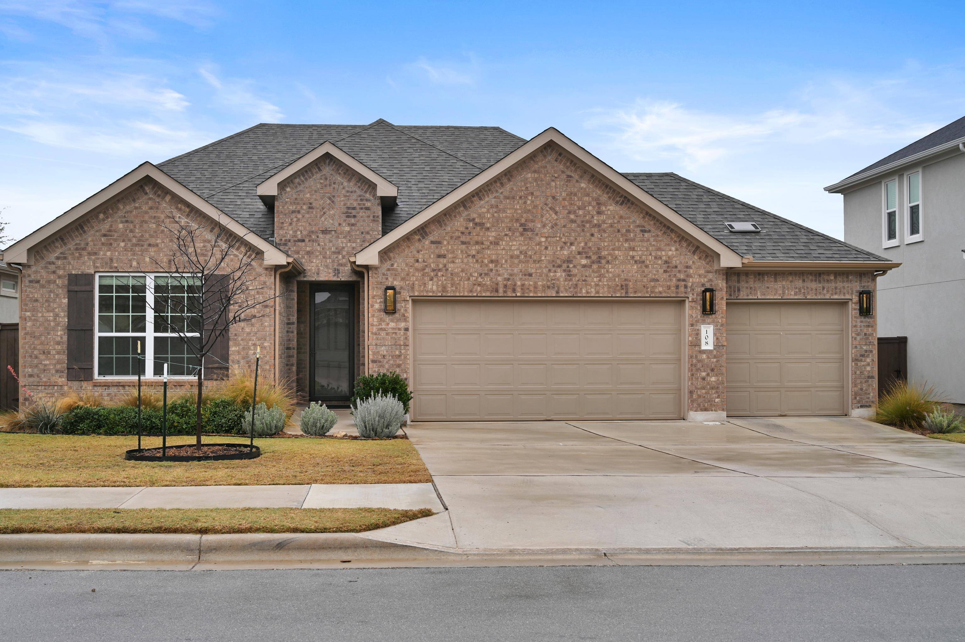 108 Jasmine LN, Marble Falls, TX 78654