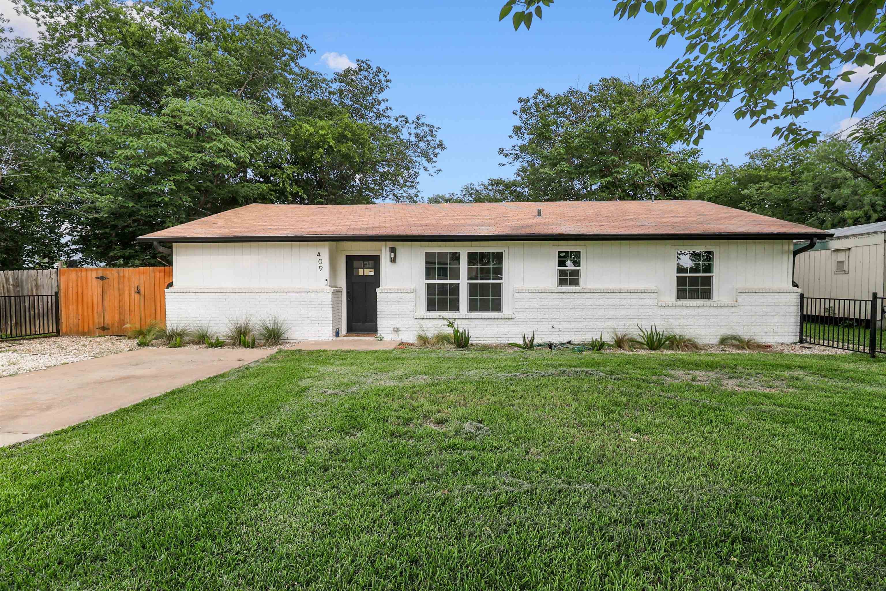 409 Avenue R, Marble Falls, TX 78654