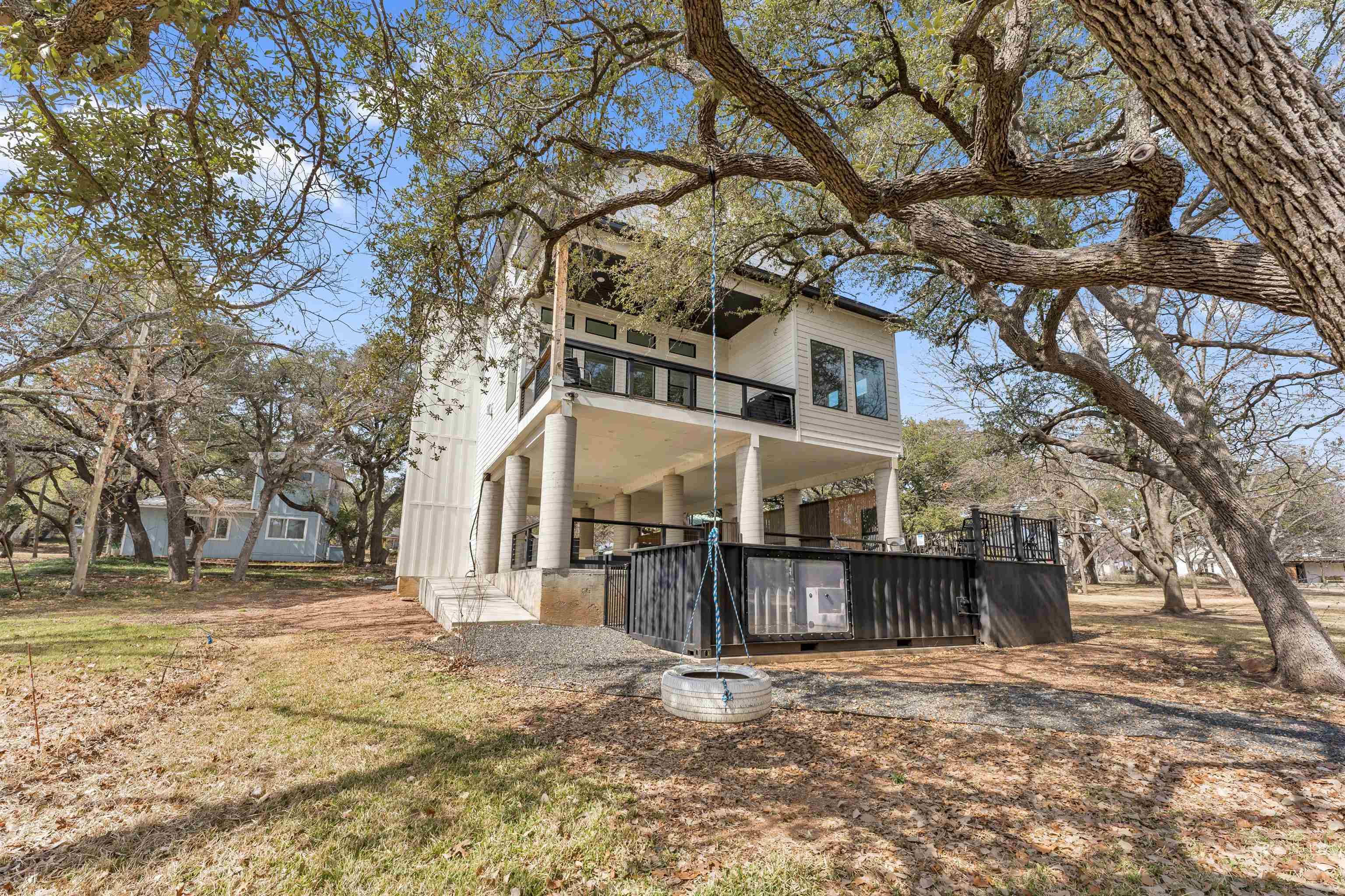 321 Legion LOOP, Kingsland, TX 78639