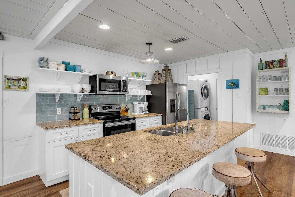 200 Highland DR, Kingsland, TX 78639