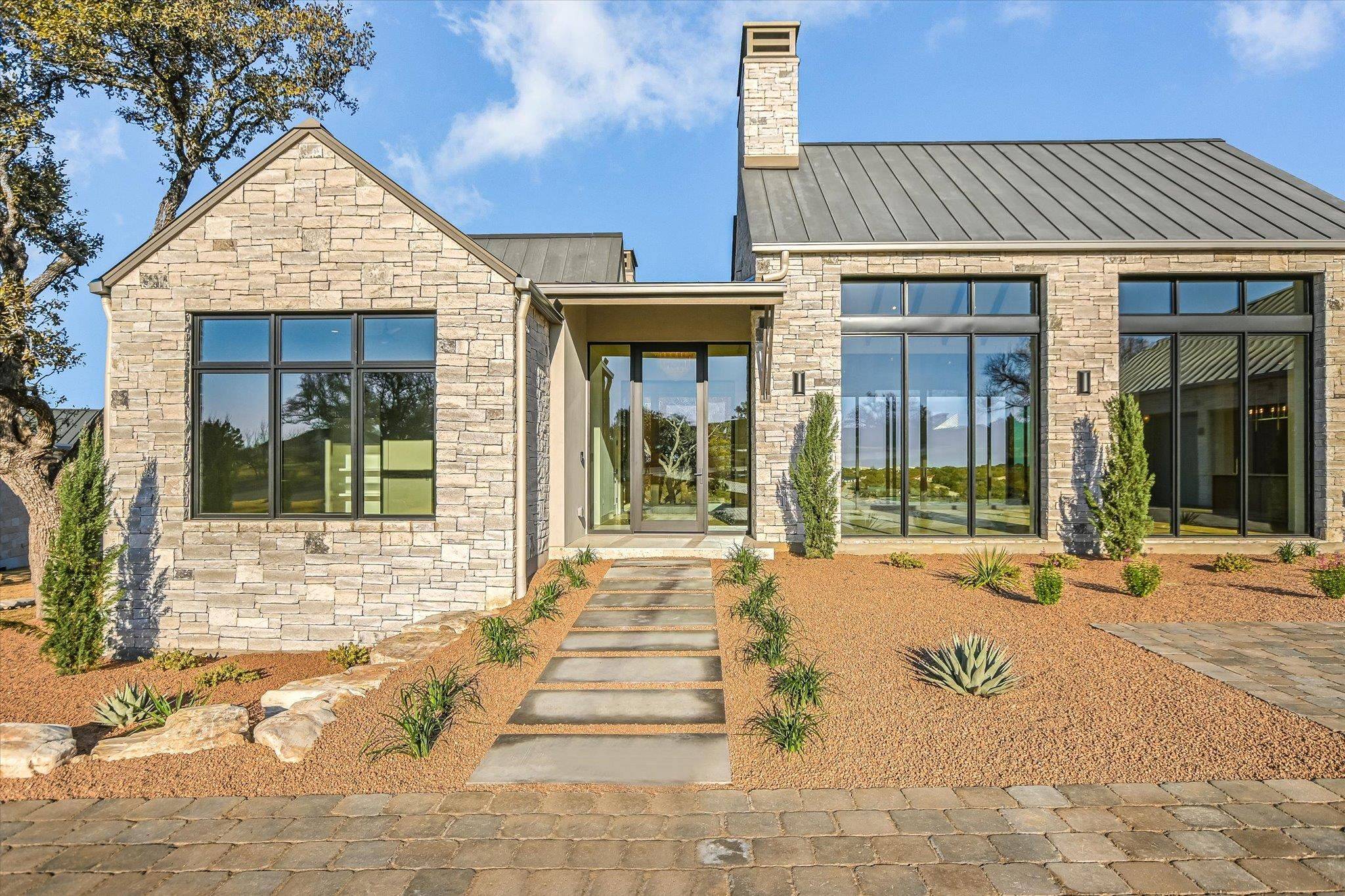 136 Nightshade, Horseshoe Bay, TX 78657-0000