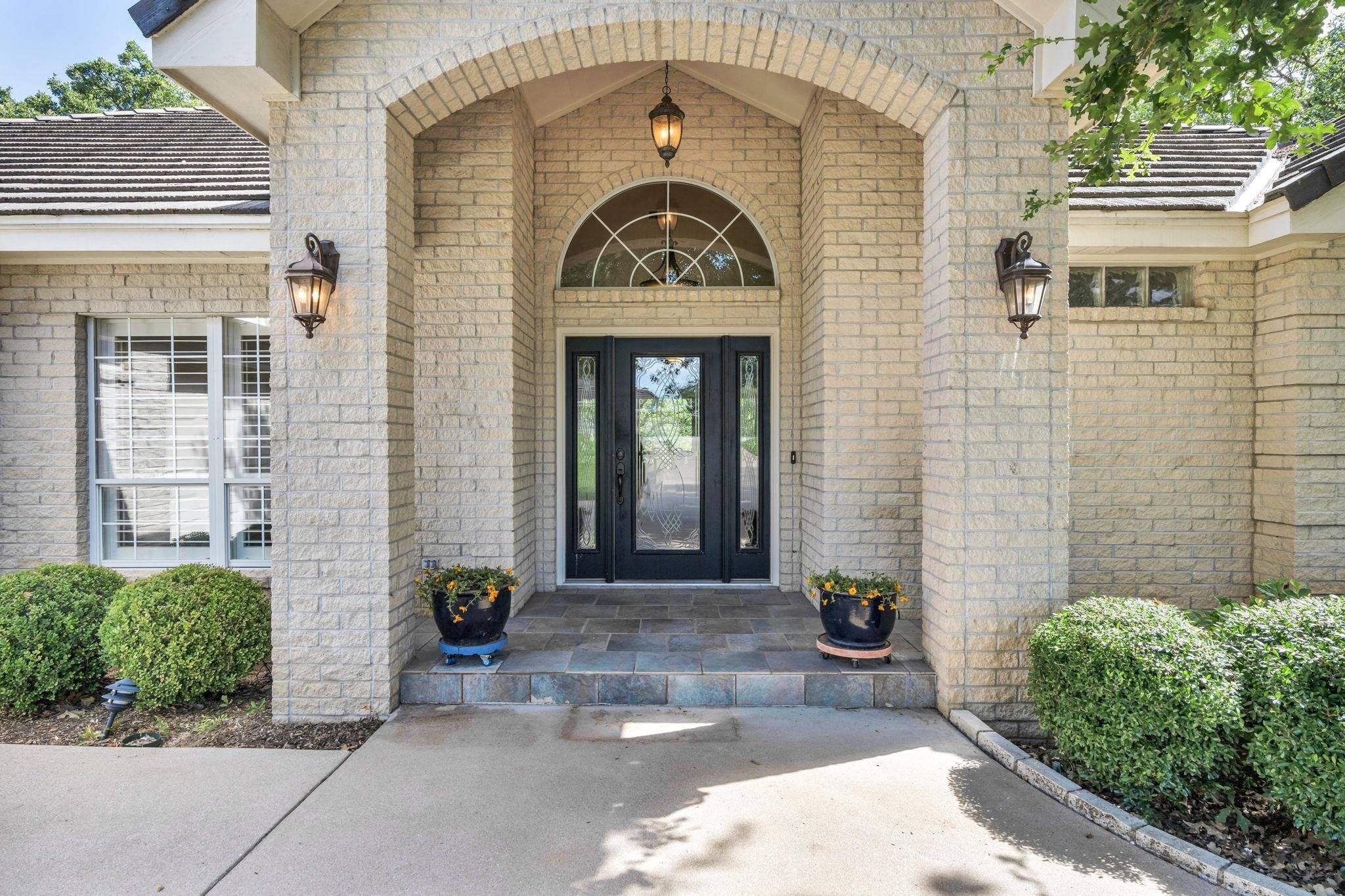 601 Sombrero, Horseshoe Bay, TX 78657