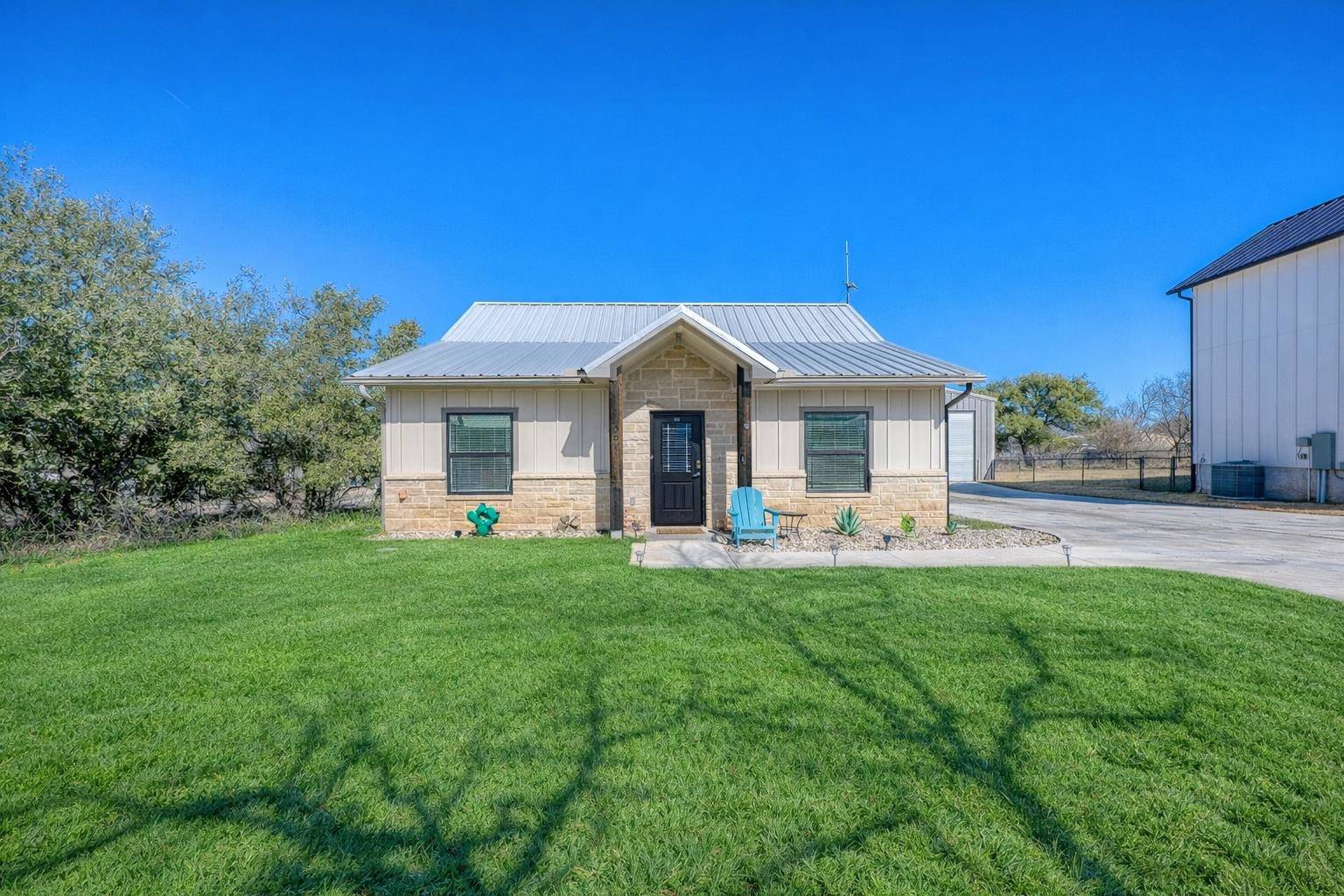 308 OAK DR, Kingsland, TX 78639