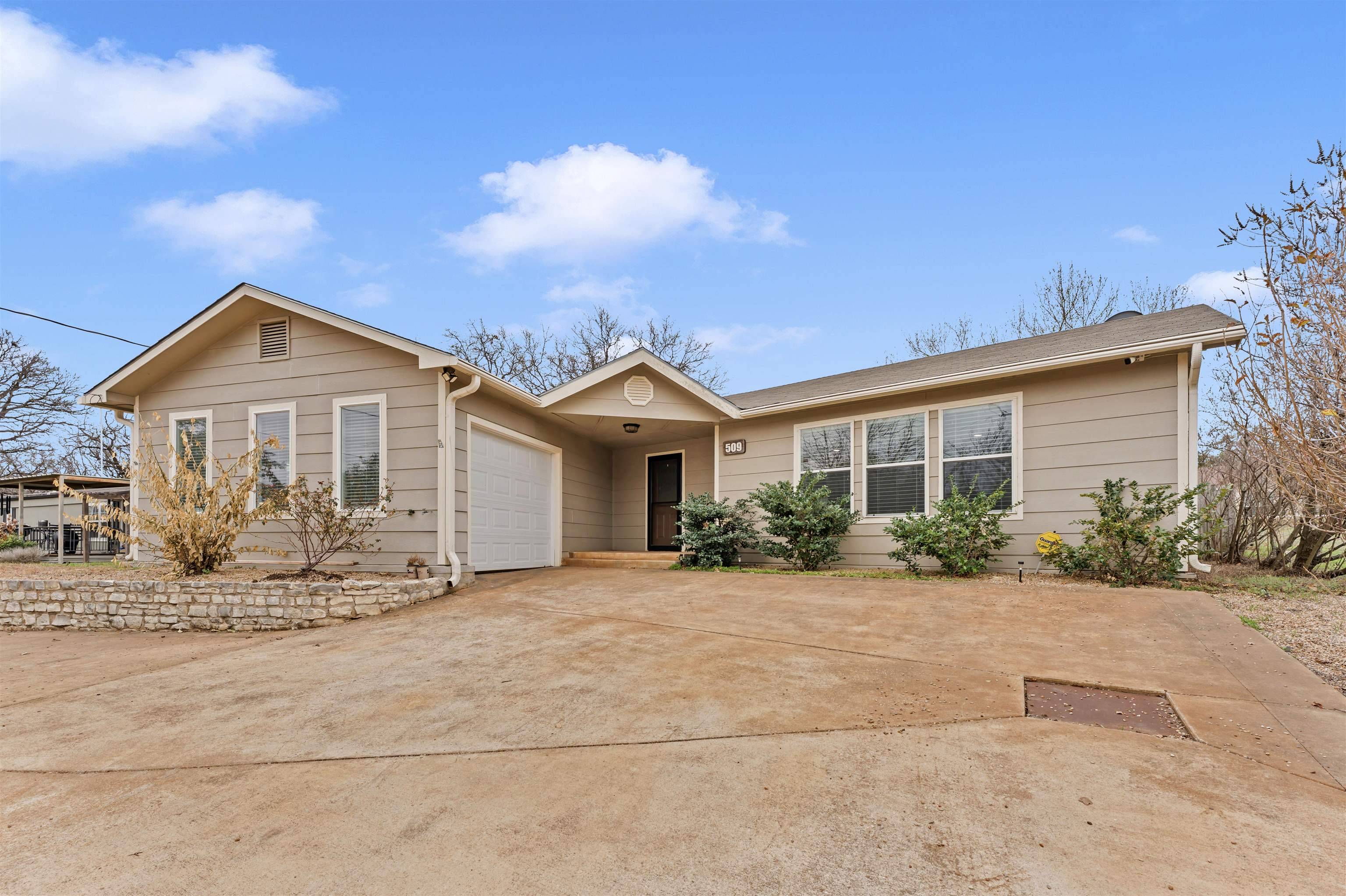 509 CR 136B ST, Kingsland, TX 78639