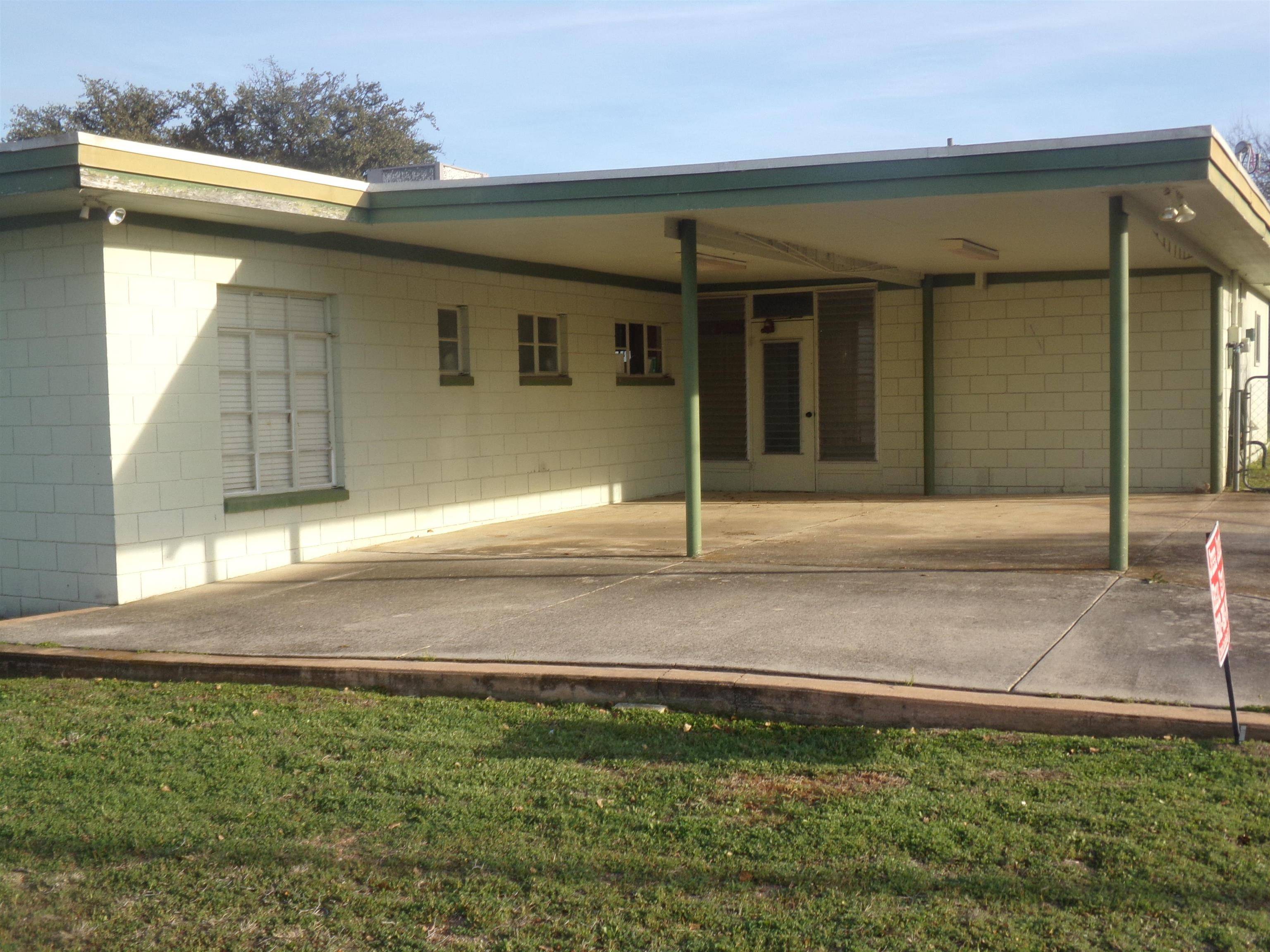 3824 HWY 261, Buchanan Dam, TX 78609