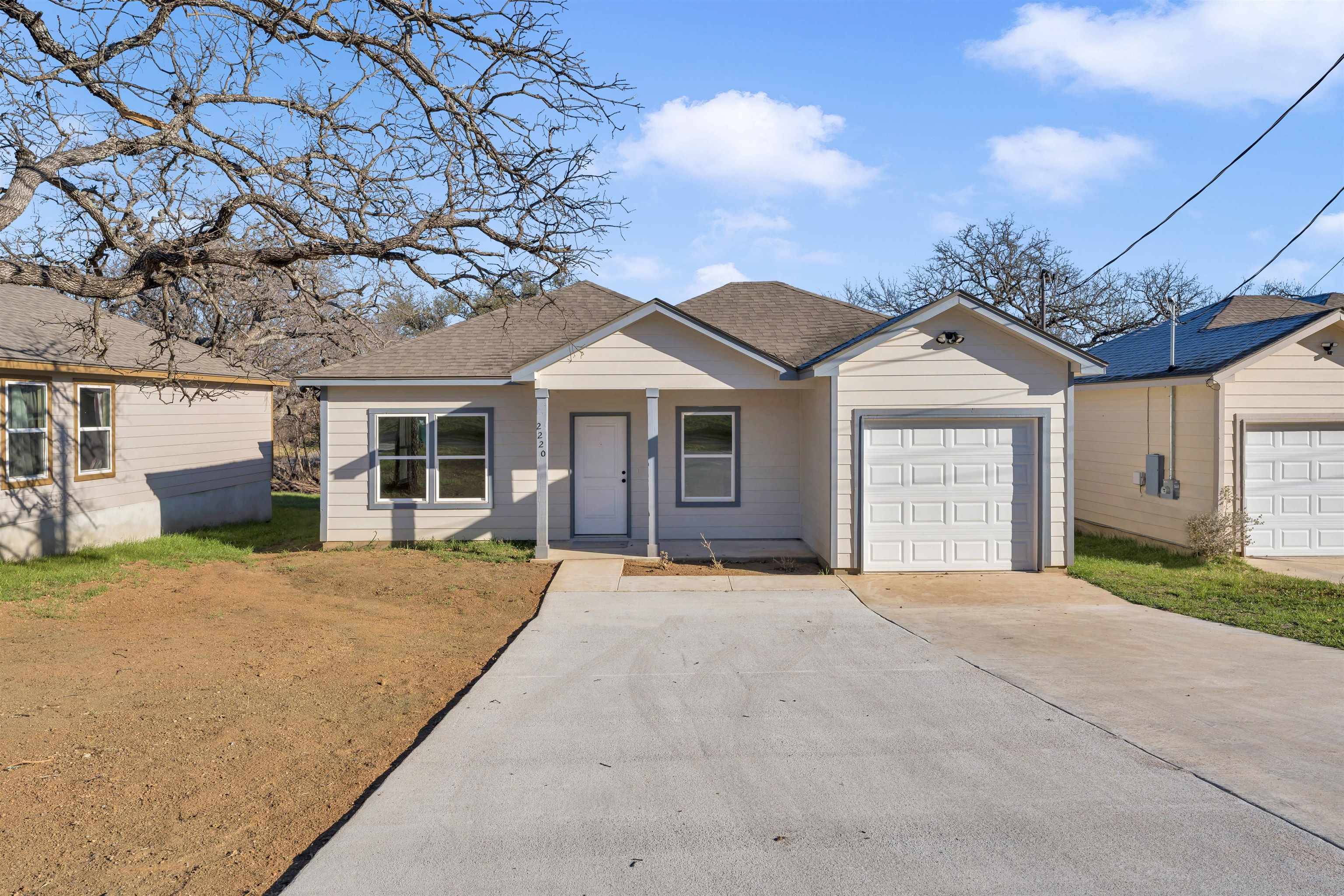 2220 McArthur AVE, Kingsland, TX 78639