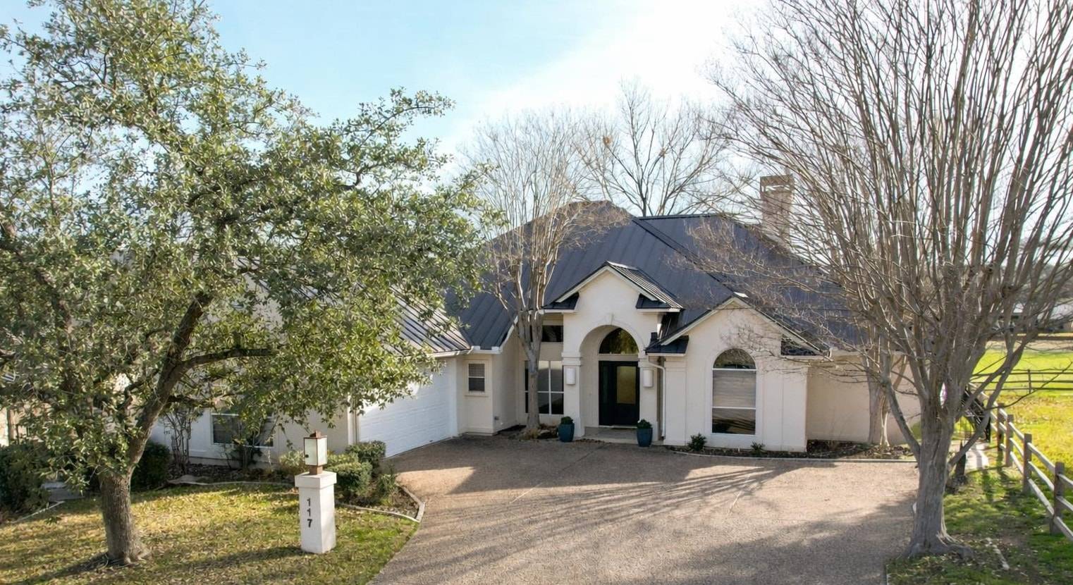 117 Longhorn DR, Horseshoe Bay, TX 78657