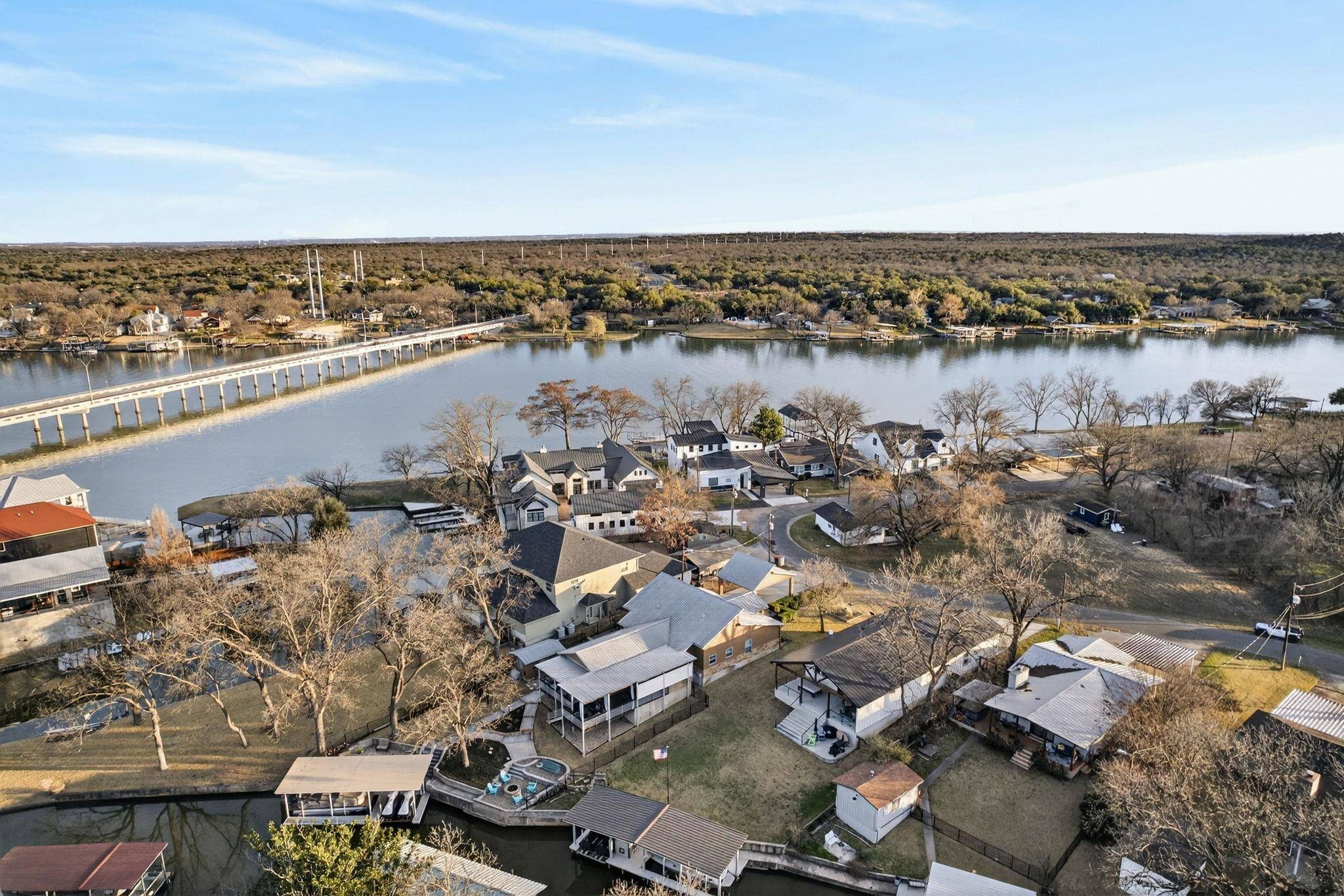 1514 Bluebonnet Ln, Kingsland, TX 78639