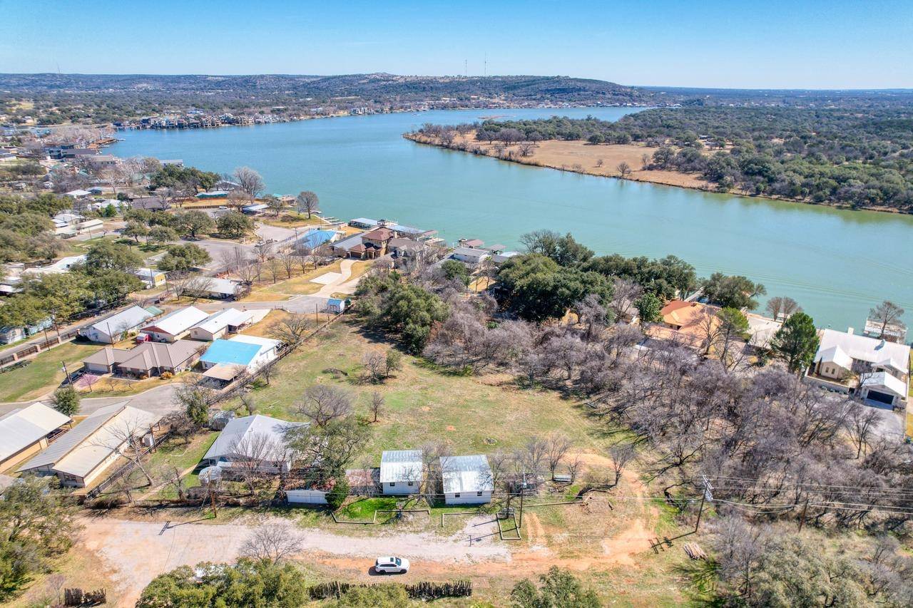 554 Barnett ST, Kingsland, TX 78639