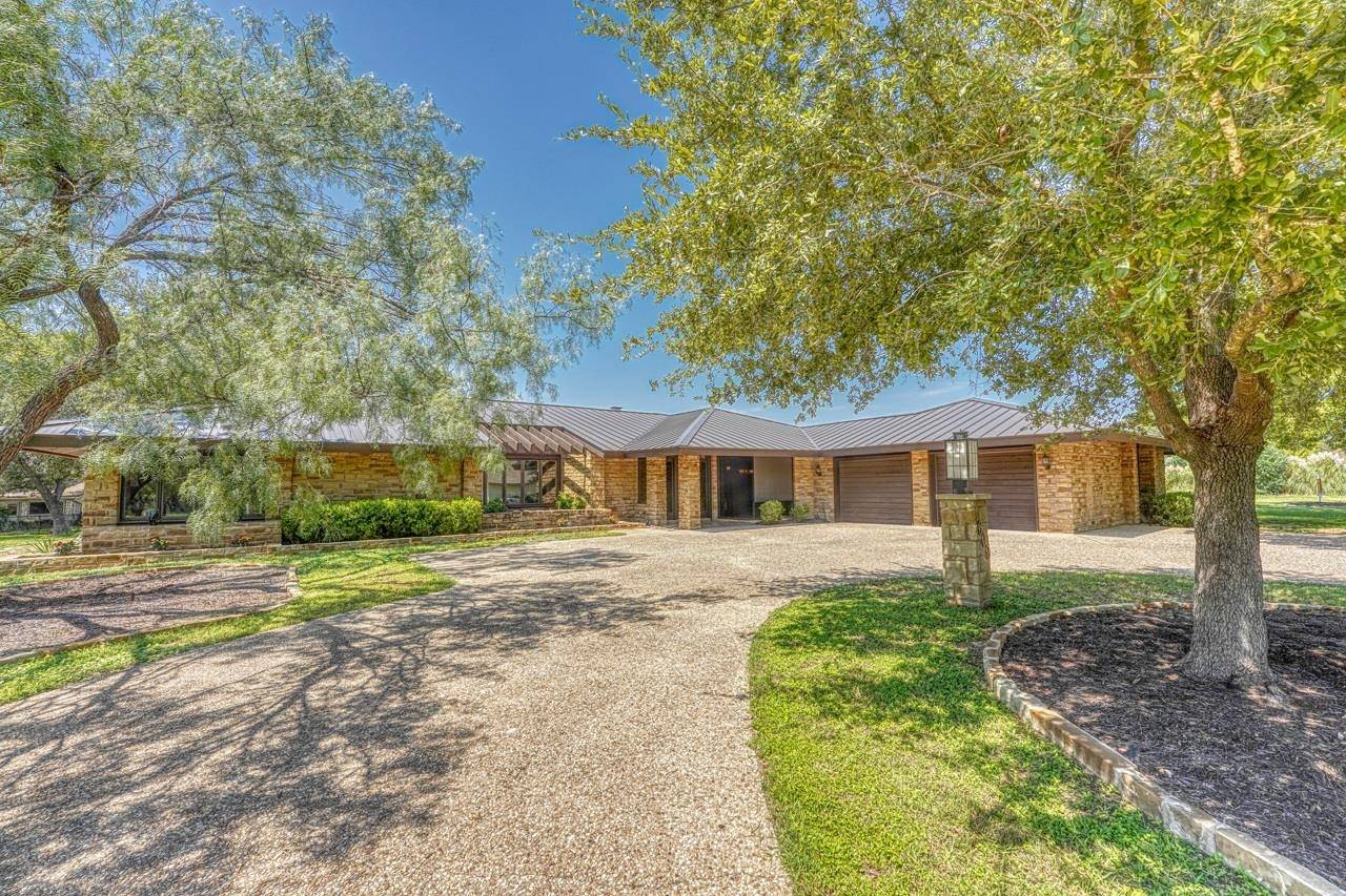 609 Hi Stirrup, Horseshoe Bay, TX 78657-0000