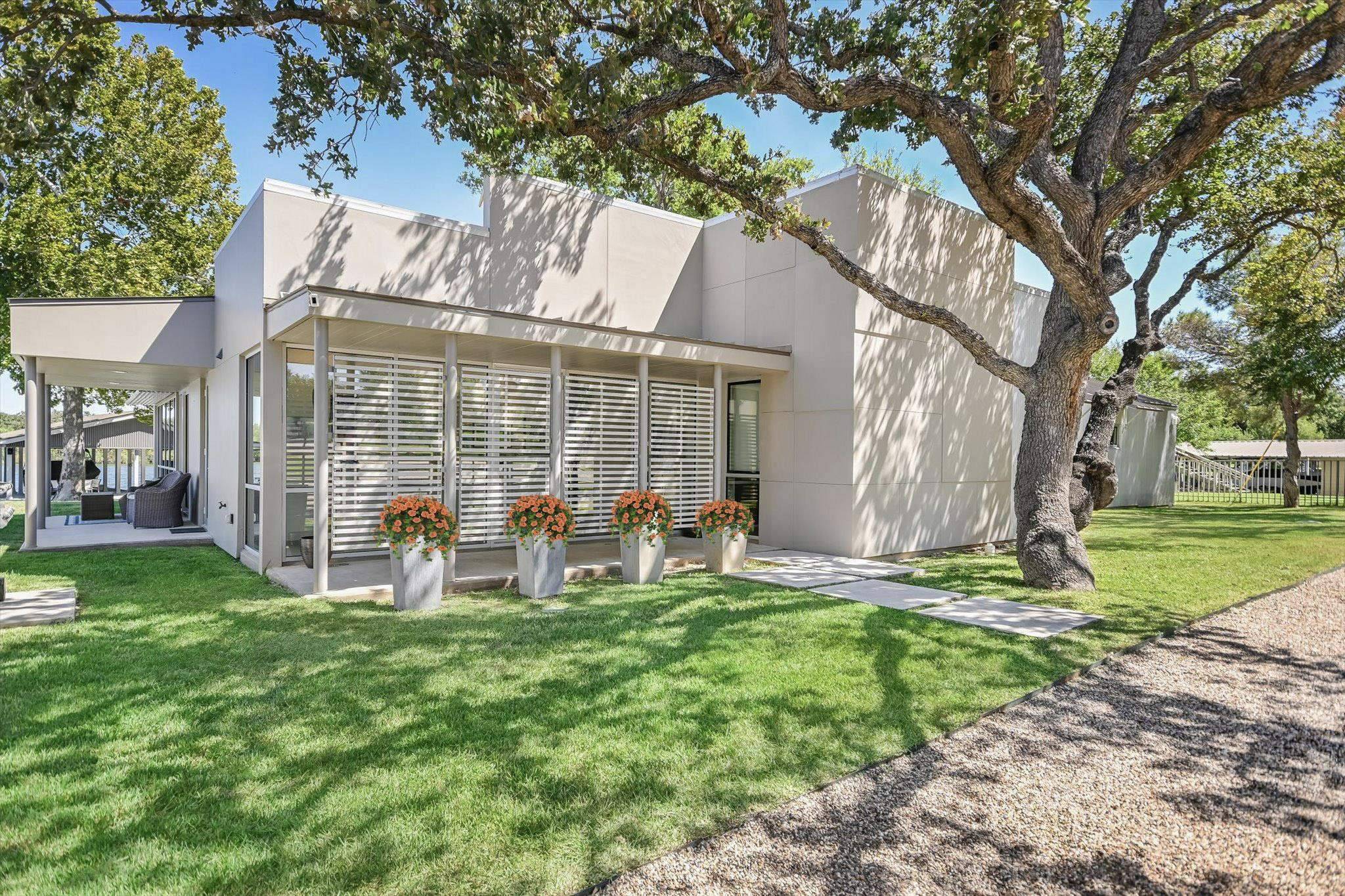 317 Scenic Dr., Horseshoe Bay, TX 78657