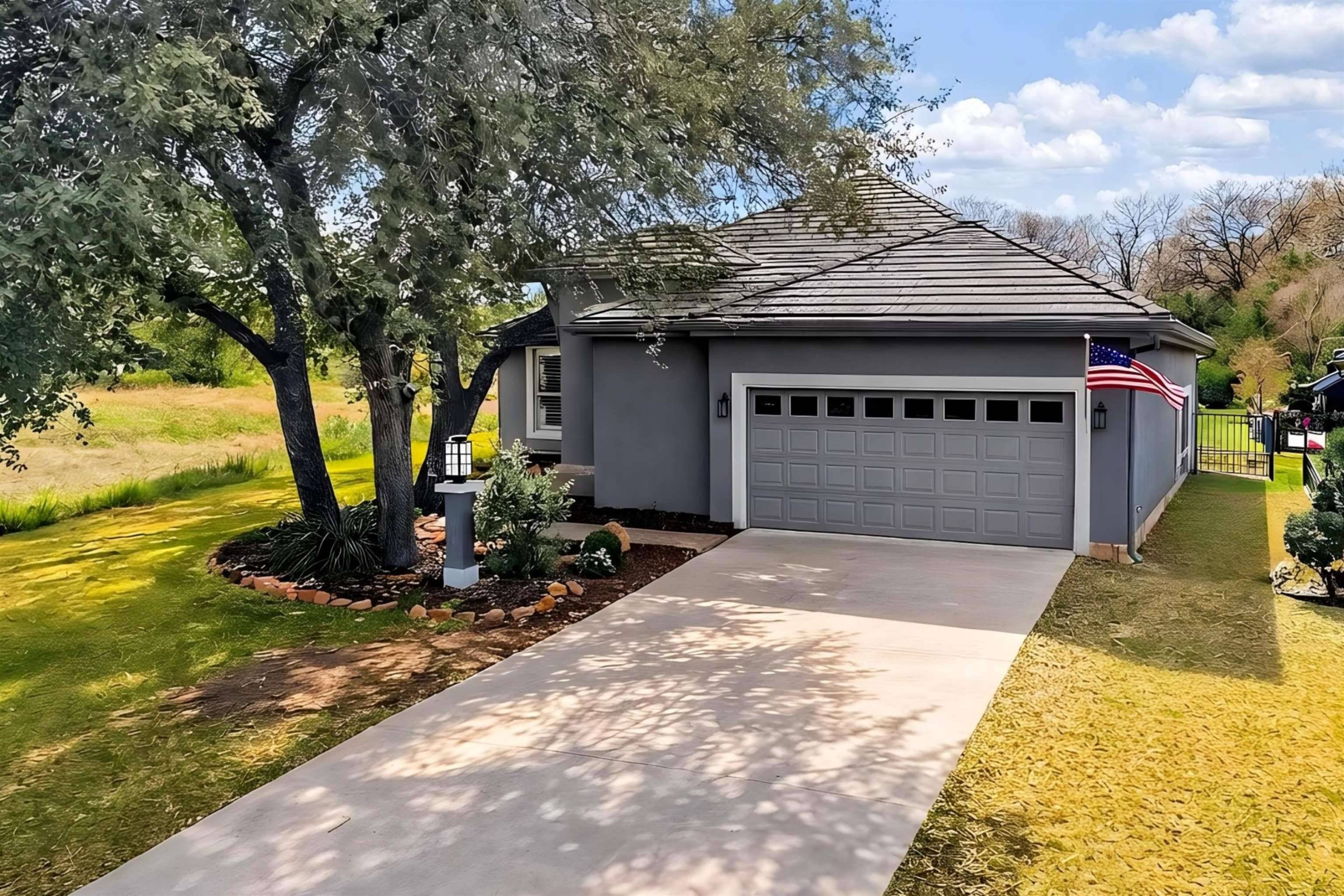 317 Short Circuit, Horseshoe Bay, TX 78657