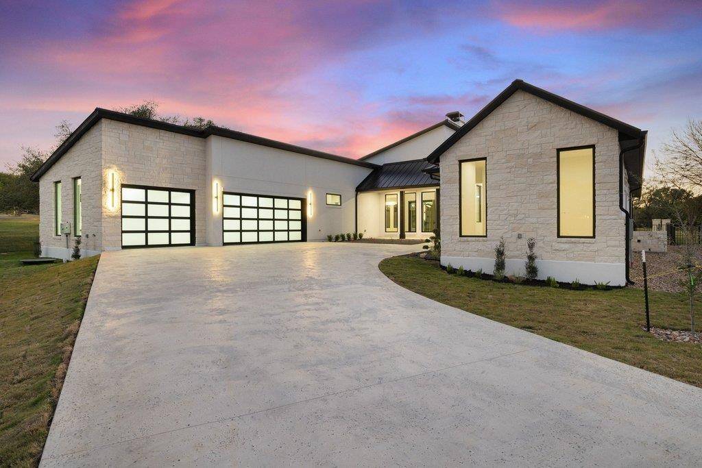105 Barefoot, Horseshoe Bay, TX 78657