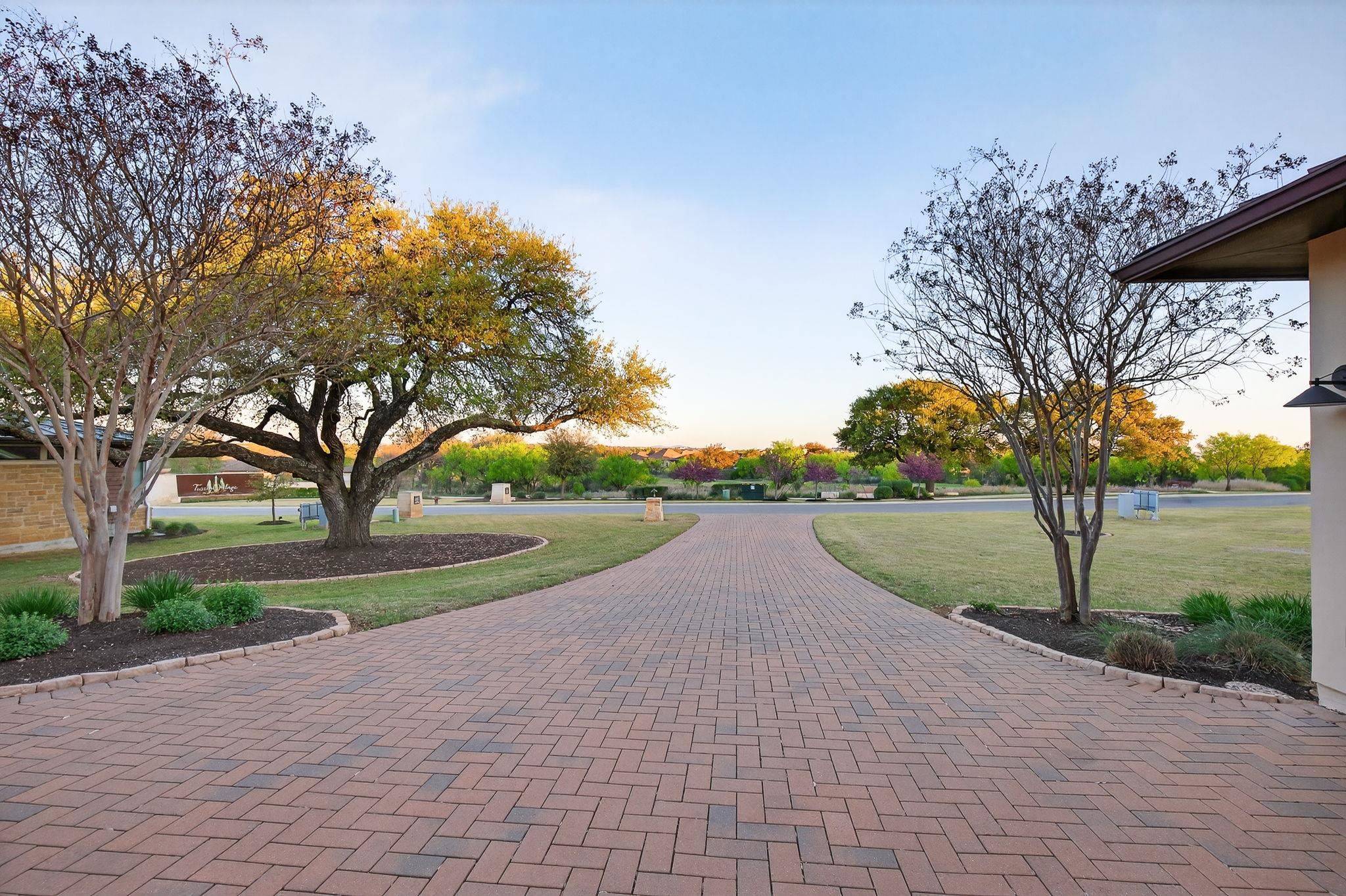 209 Mayapple, Horseshoe Bay, TX 78657