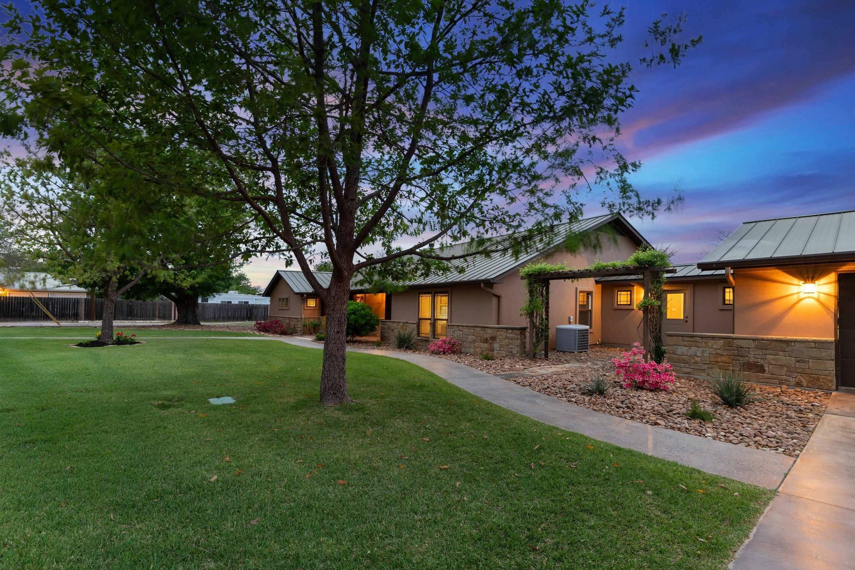 348 Carlson CIR, Buchanan Dam, TX 78609