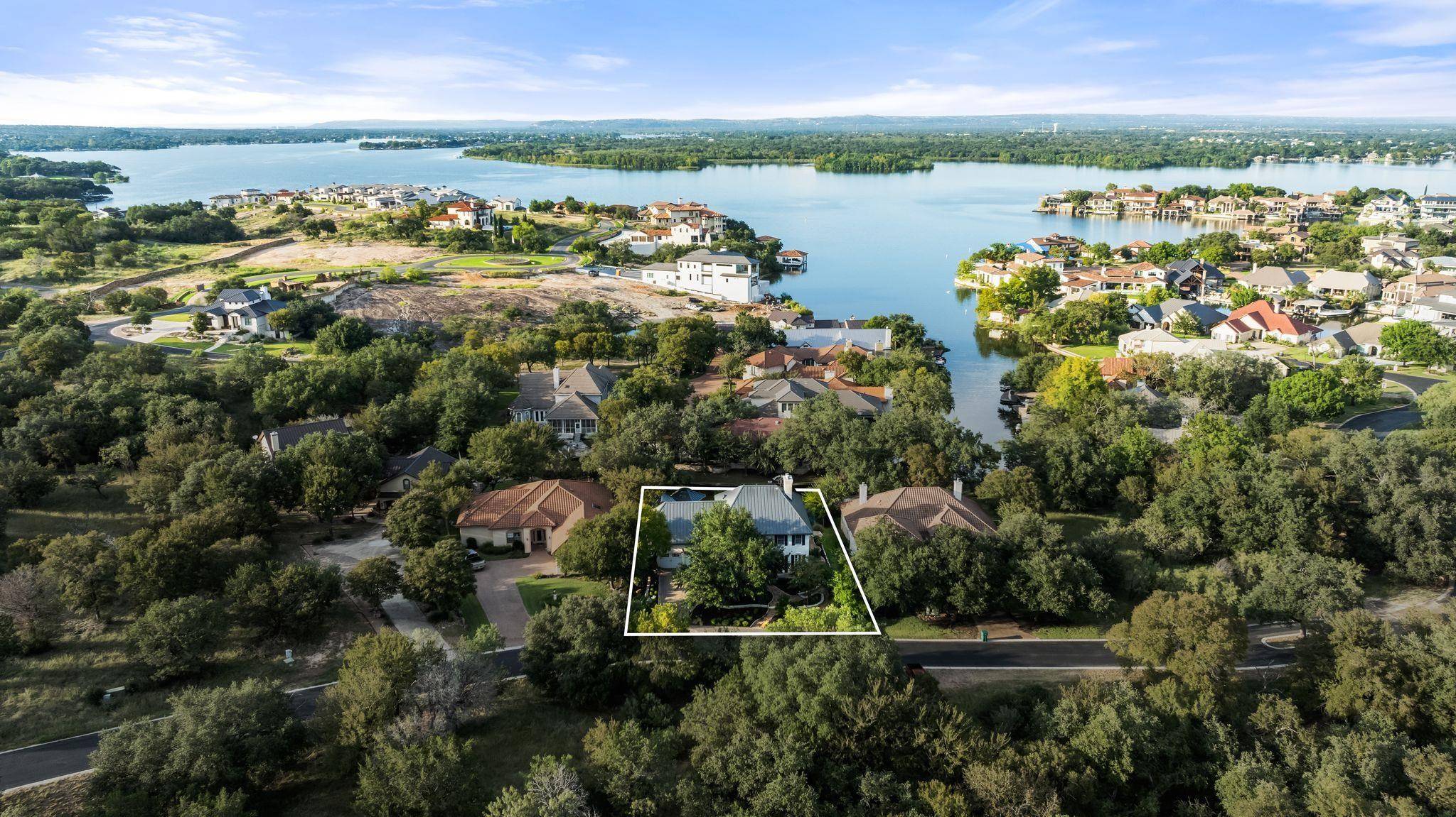 3605 Douglas DR, Horseshoe Bay, TX 78657