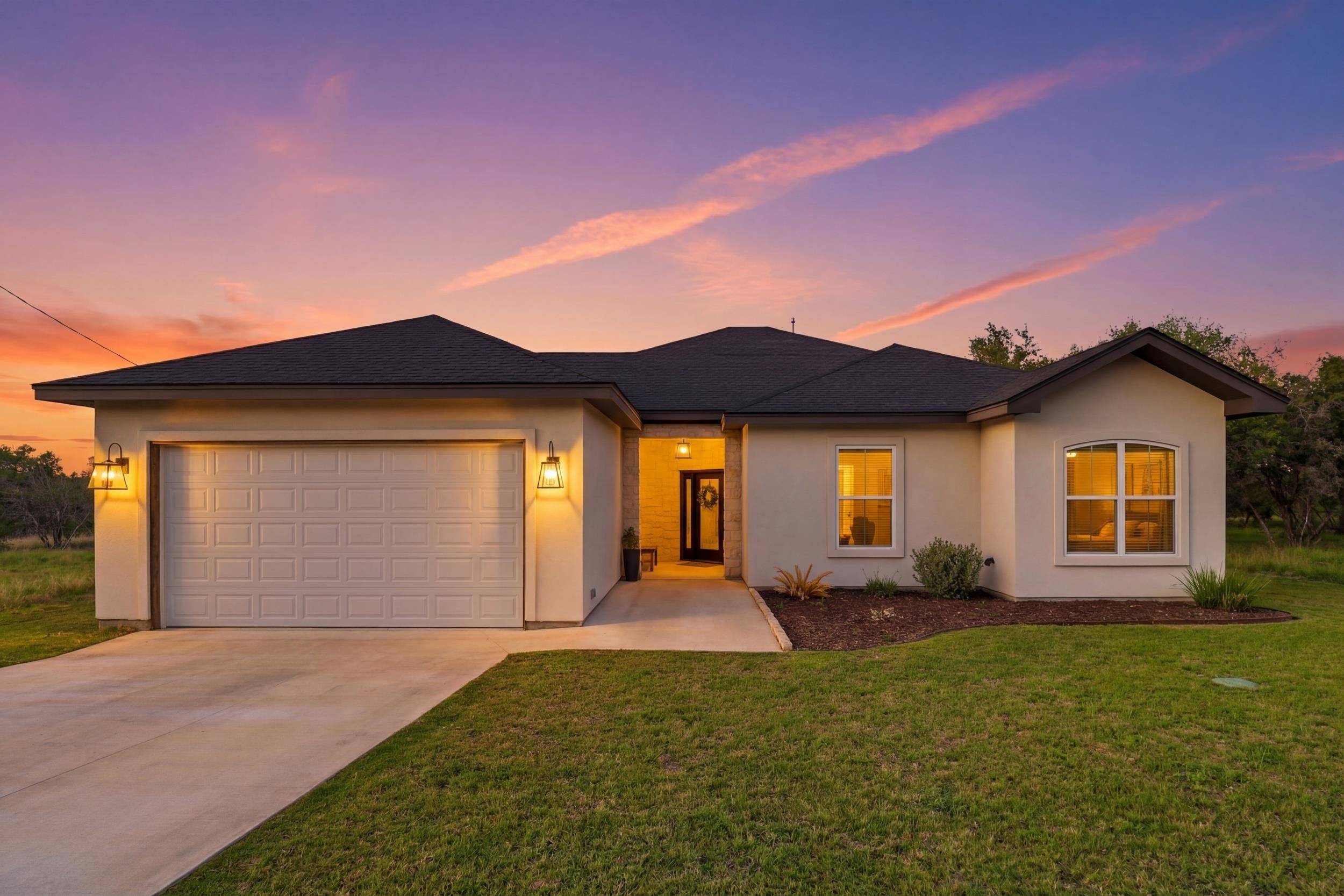 1612 White Tail RD, Horseshoe Bay, TX 78657