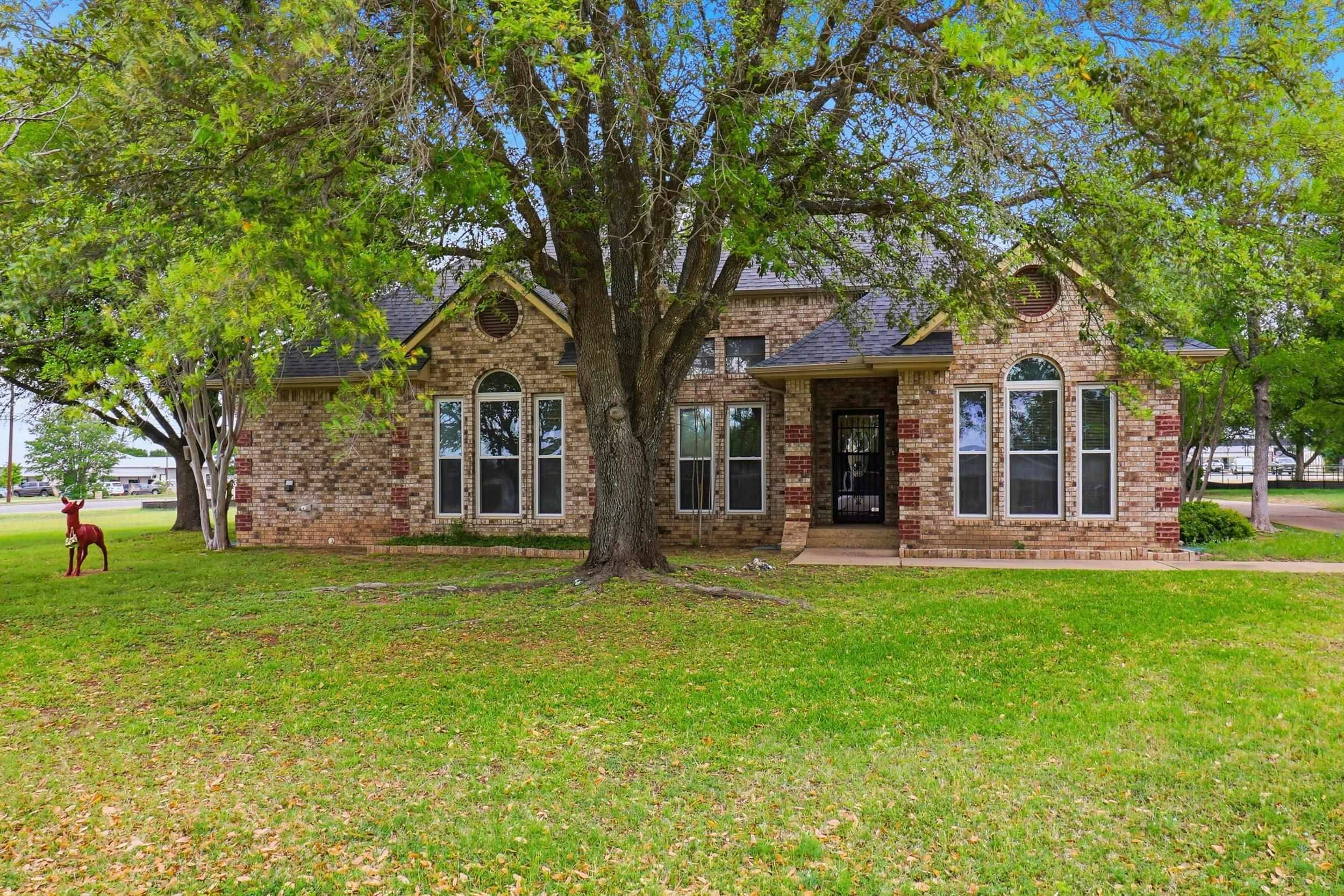 907 Sherman Dr., Marble Falls, TX 78654