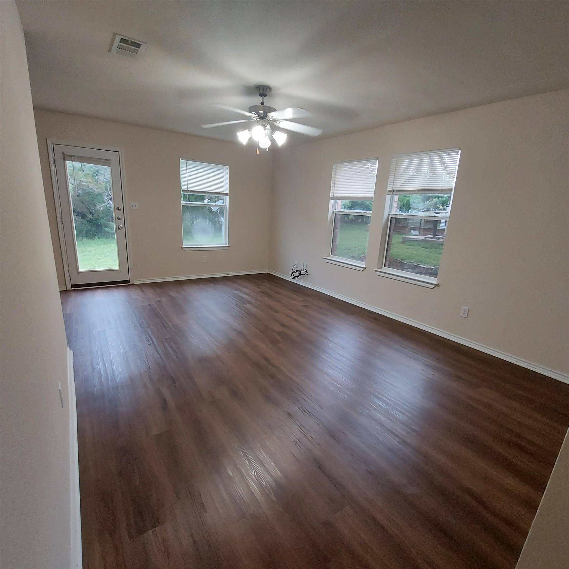 1600 B Claremont CIR, Marble Falls, TX 78654