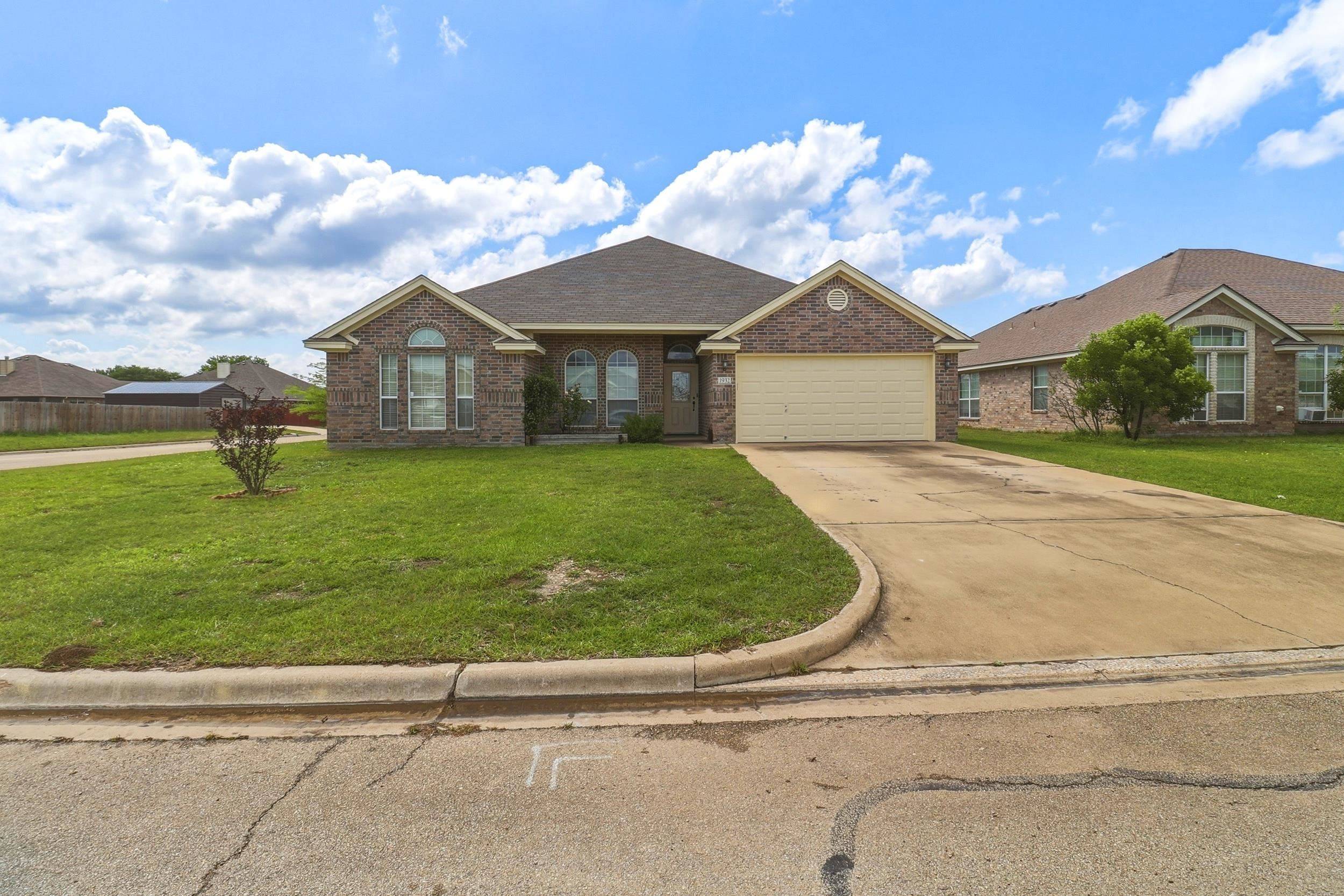 1932 Merlin DR, Harker Heights, TX 76548