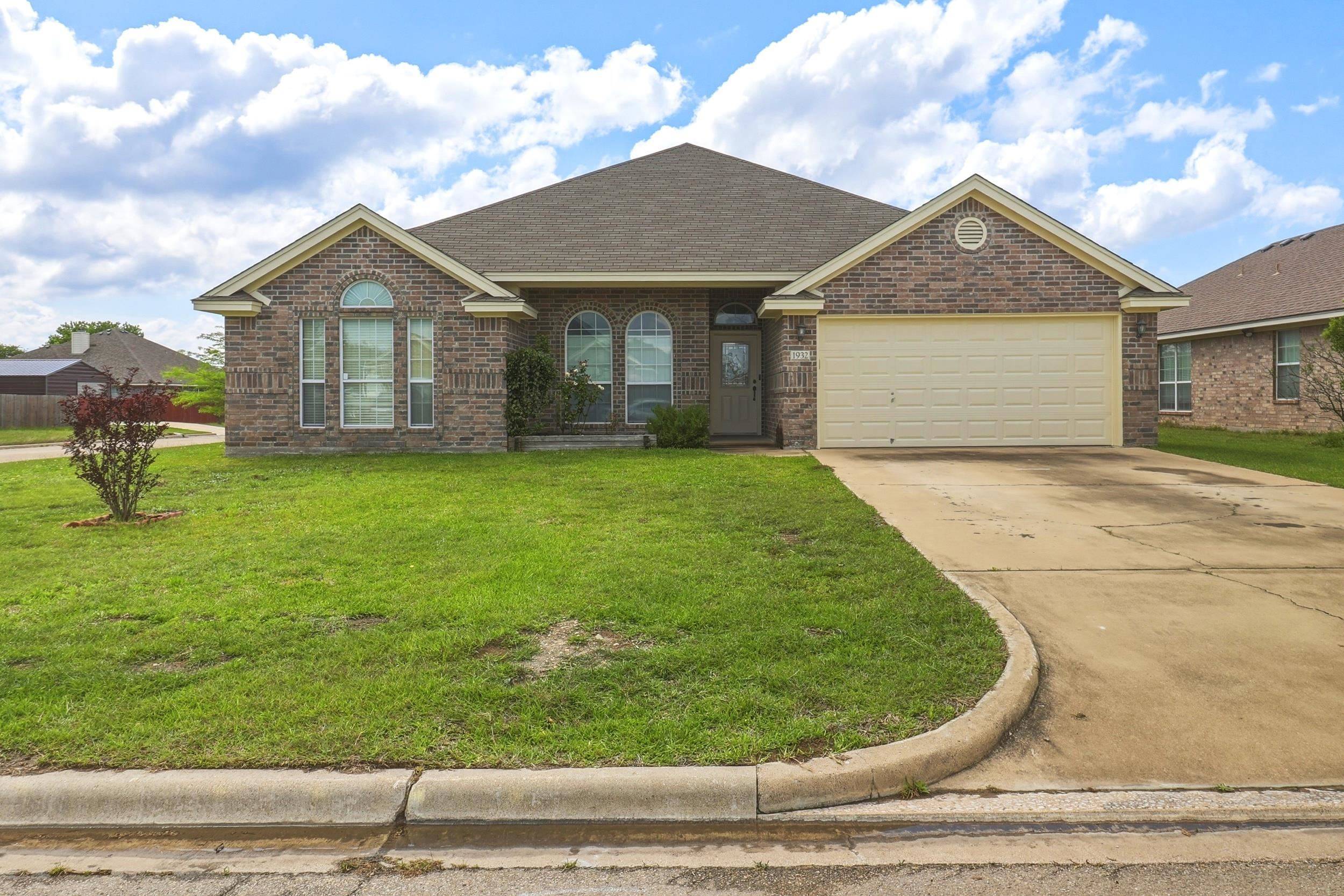 1932 Merlin DR, Harker Heights, TX 76548