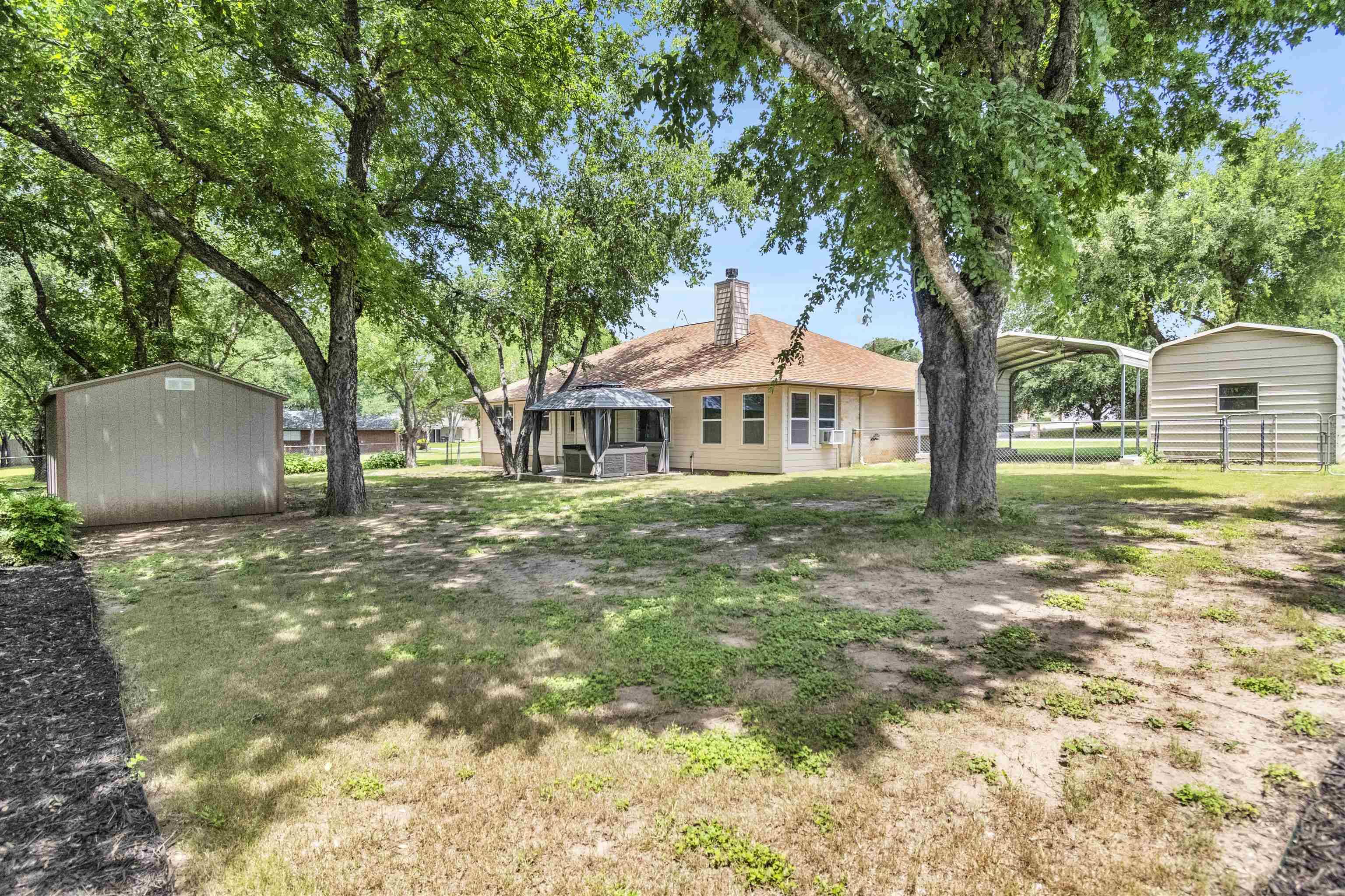 279 Skyview, Kingsland, TX 78639