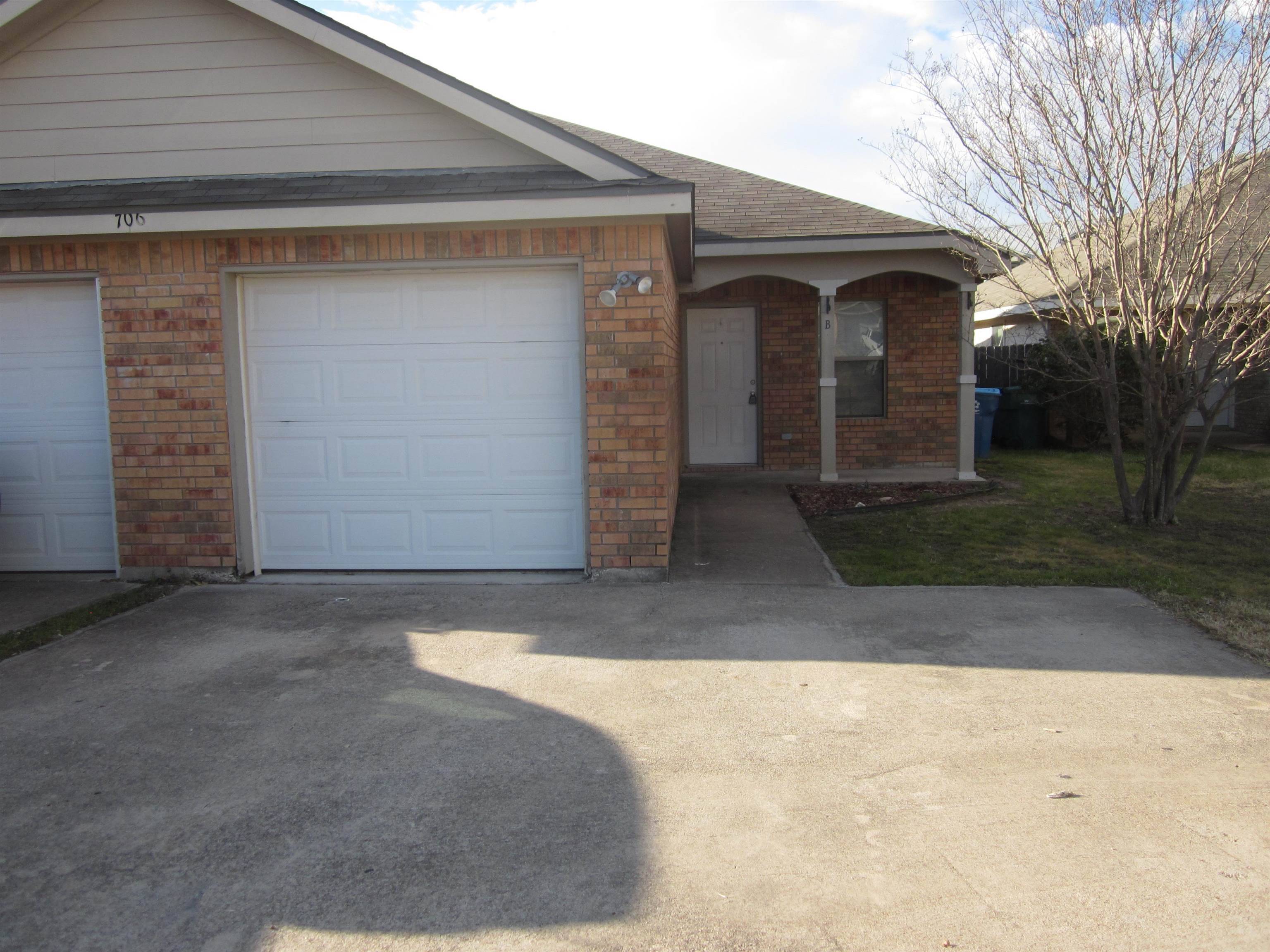 706 B Claremont, Marble Falls, TX 78654