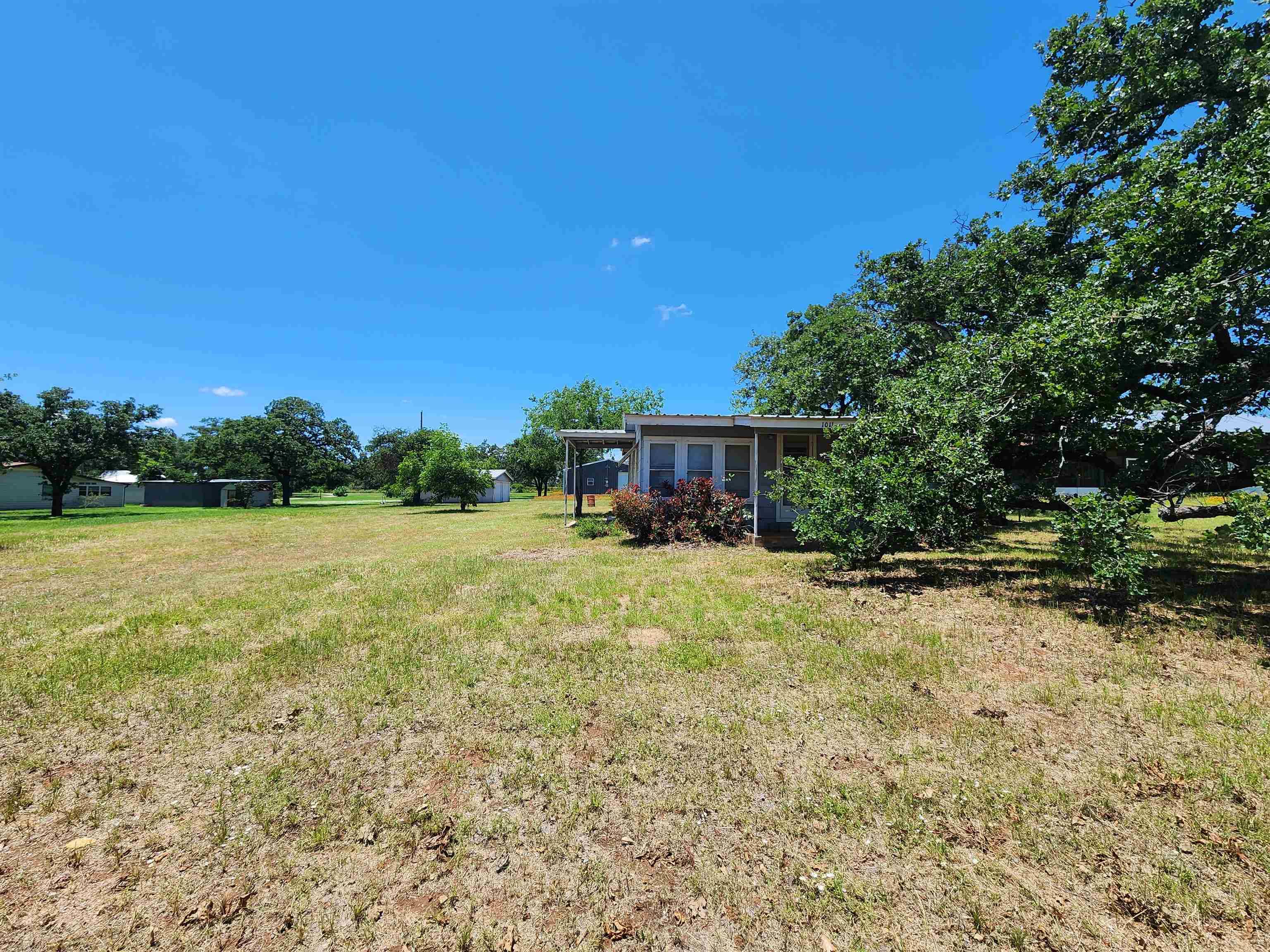 1011 Pebble DR, Buchanan Dam, TX 78609