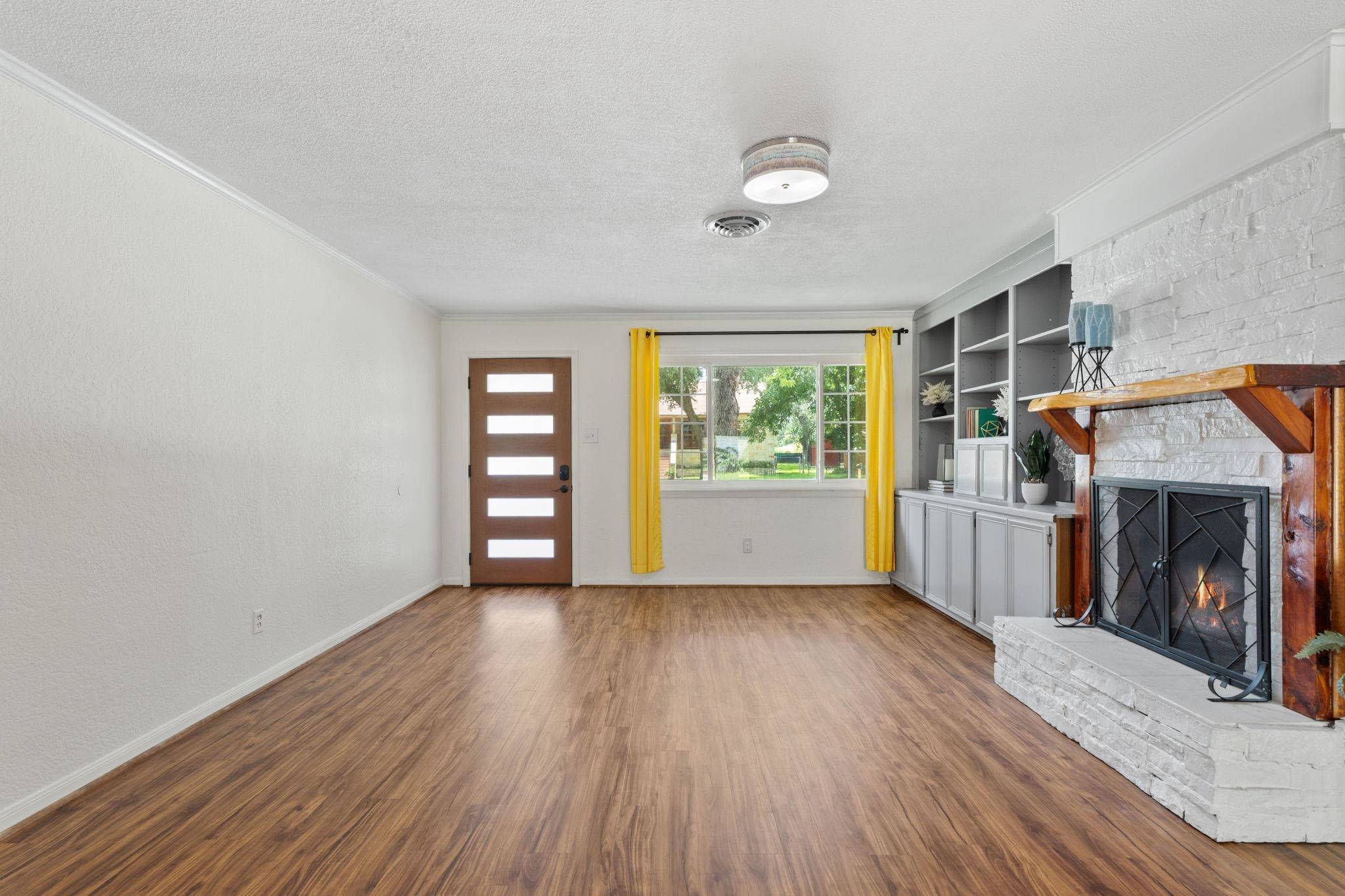 1107 Live Oak Dr, Marble Falls, TX 78654