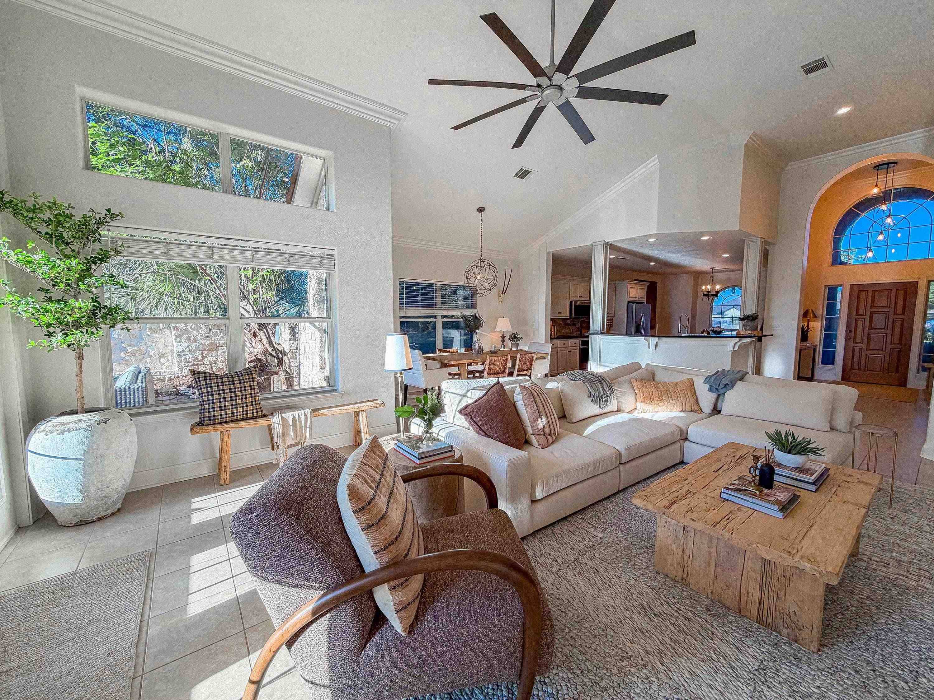 500 Free Rein, Horseshoe Bay, TX 78657