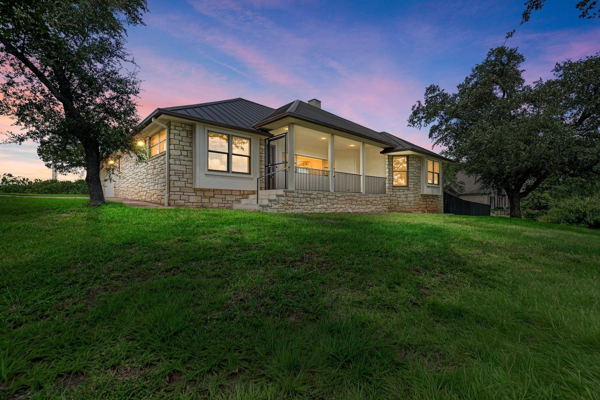 100 Cross Bow, Horseshoe Bay, TX 78657