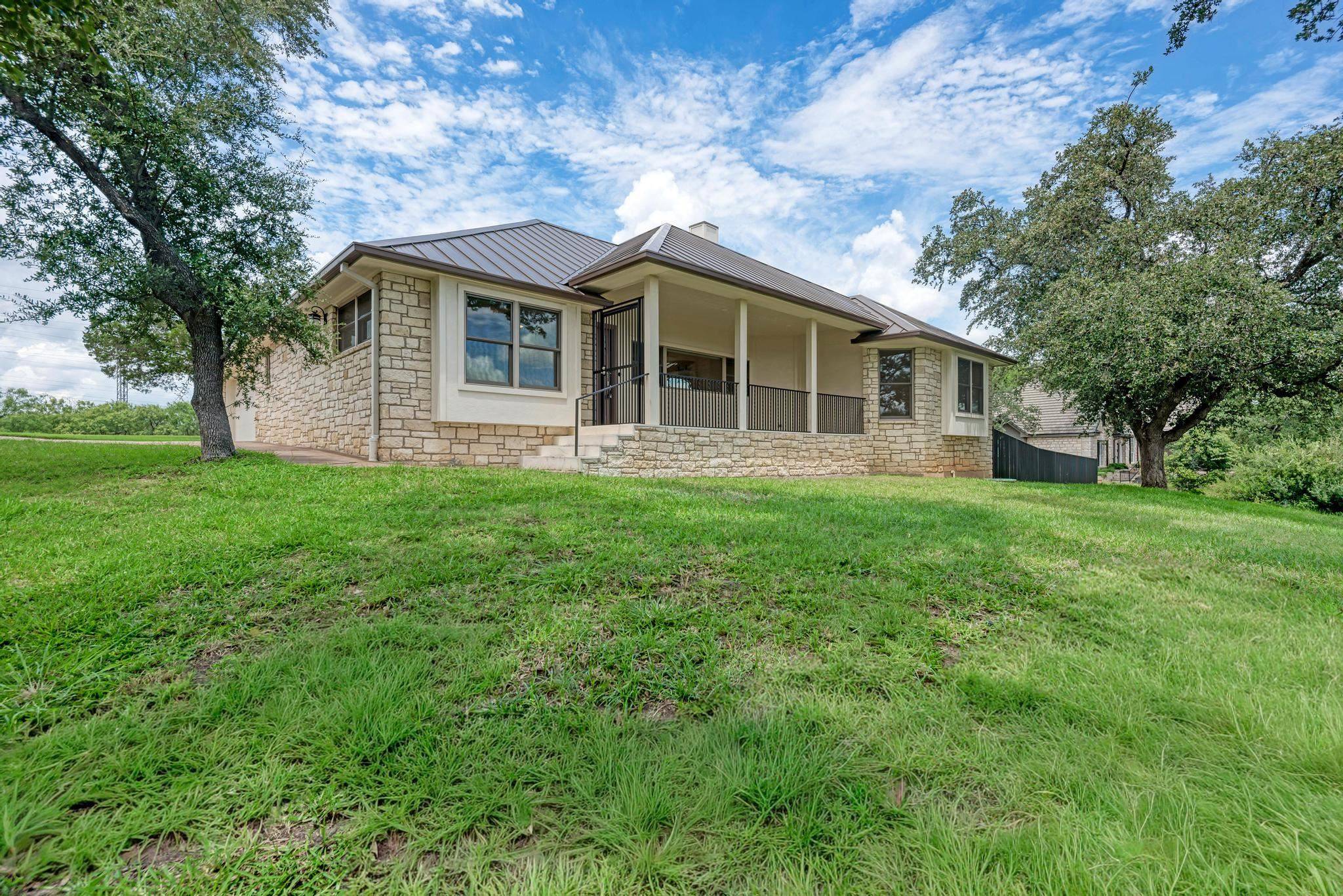 100 Cross Bow, Horseshoe Bay, TX 78657