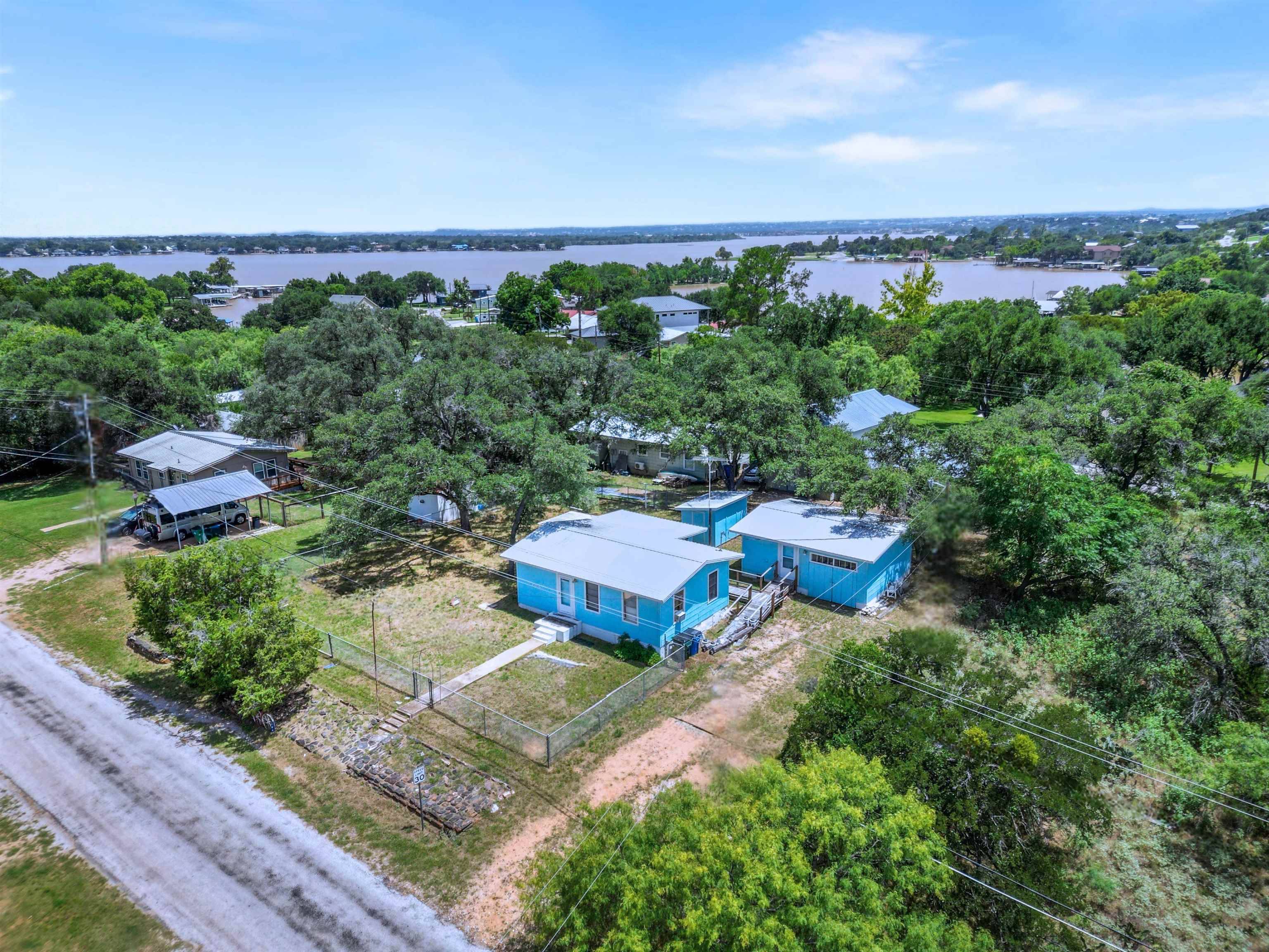 106 Beach DR, Sunrise Beach, TX 78643