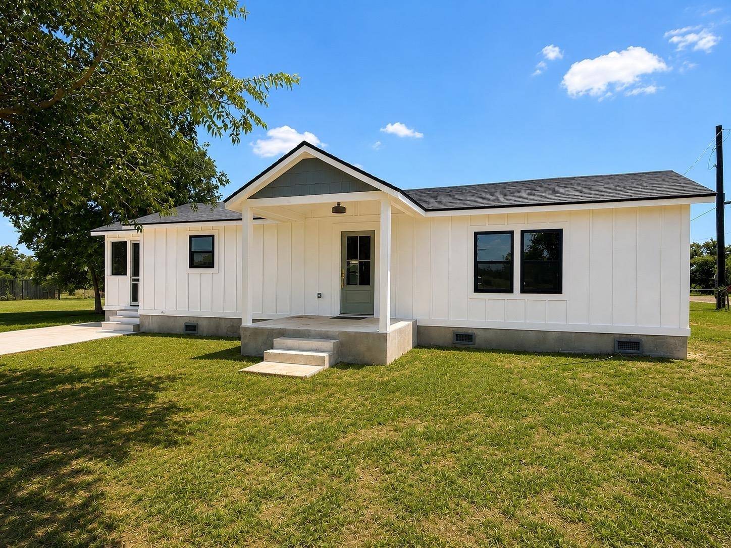 1310 Walnut ST, Llano, TX 78643