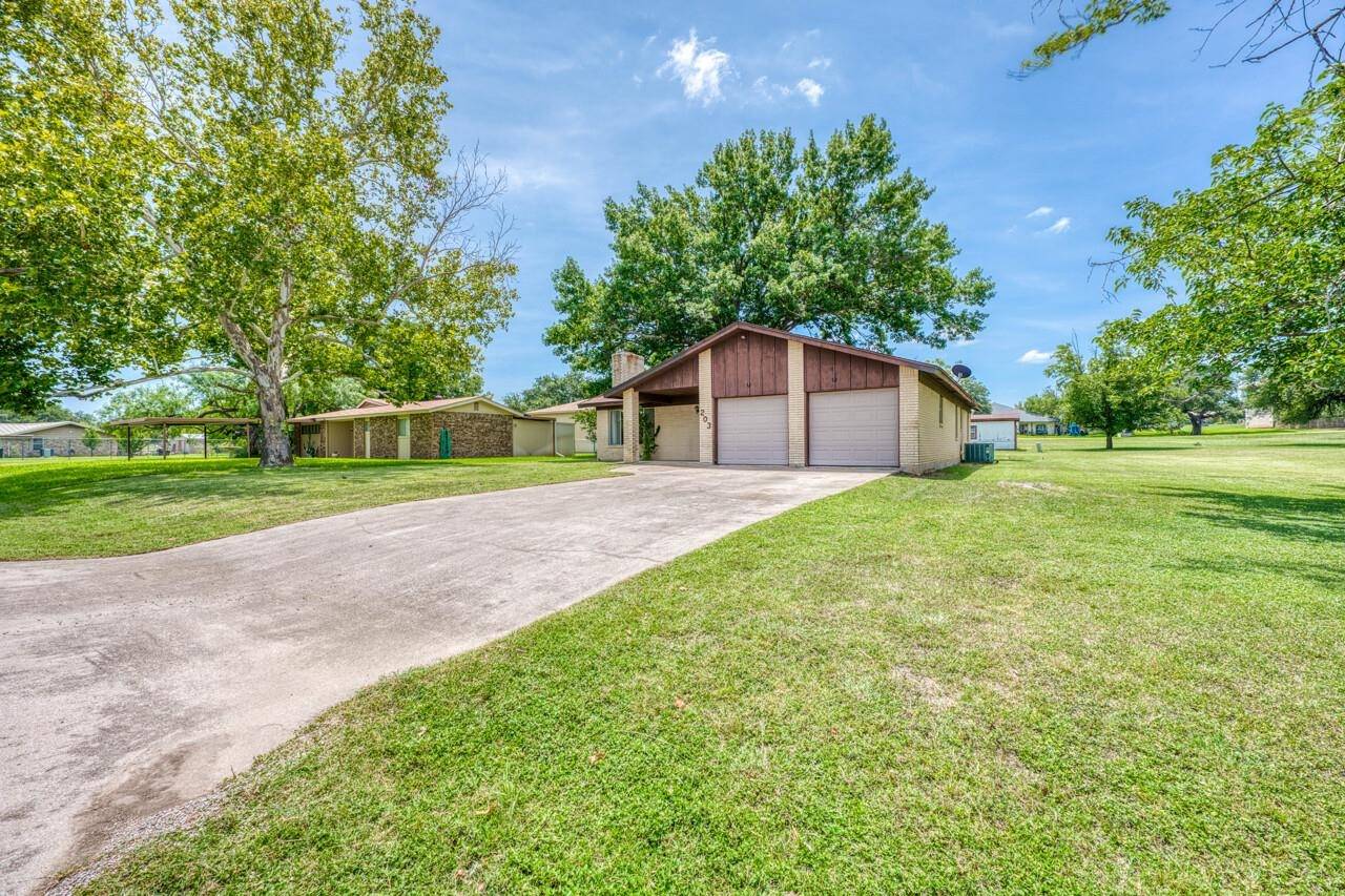 203 Mesquite DR, Kingsland, TX 78639
