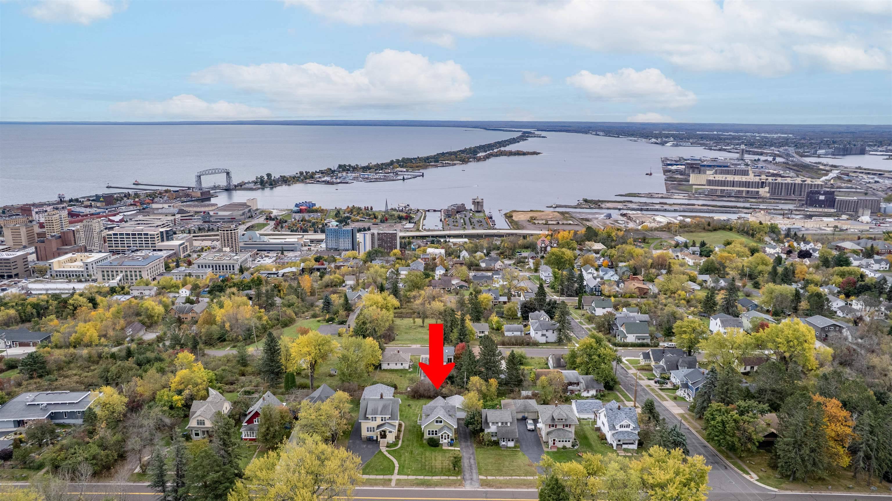 718 W Skyline Pkwy, Duluth, MN 55806
