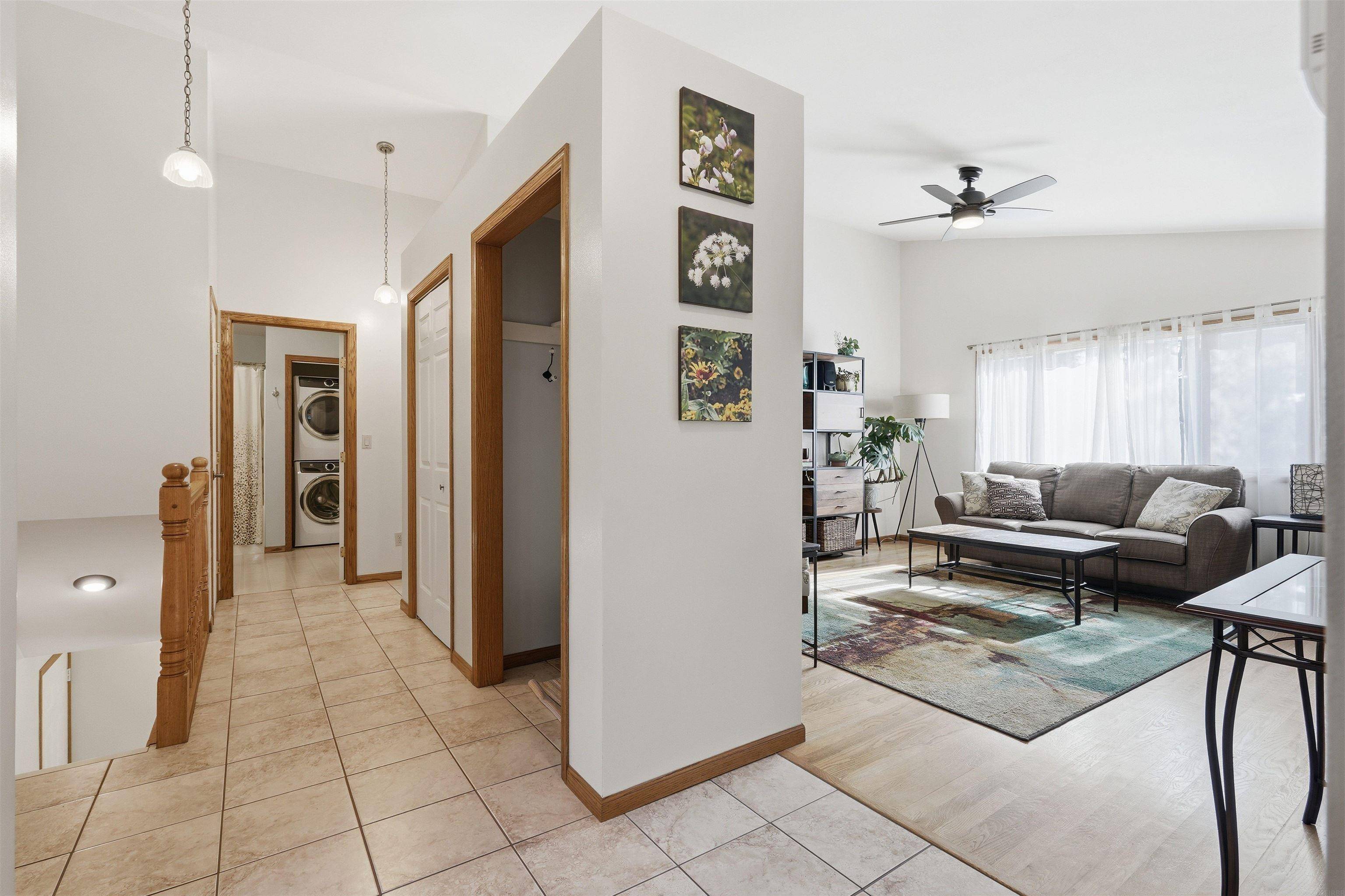 902 Rosa DR, Decorah, IA 52101