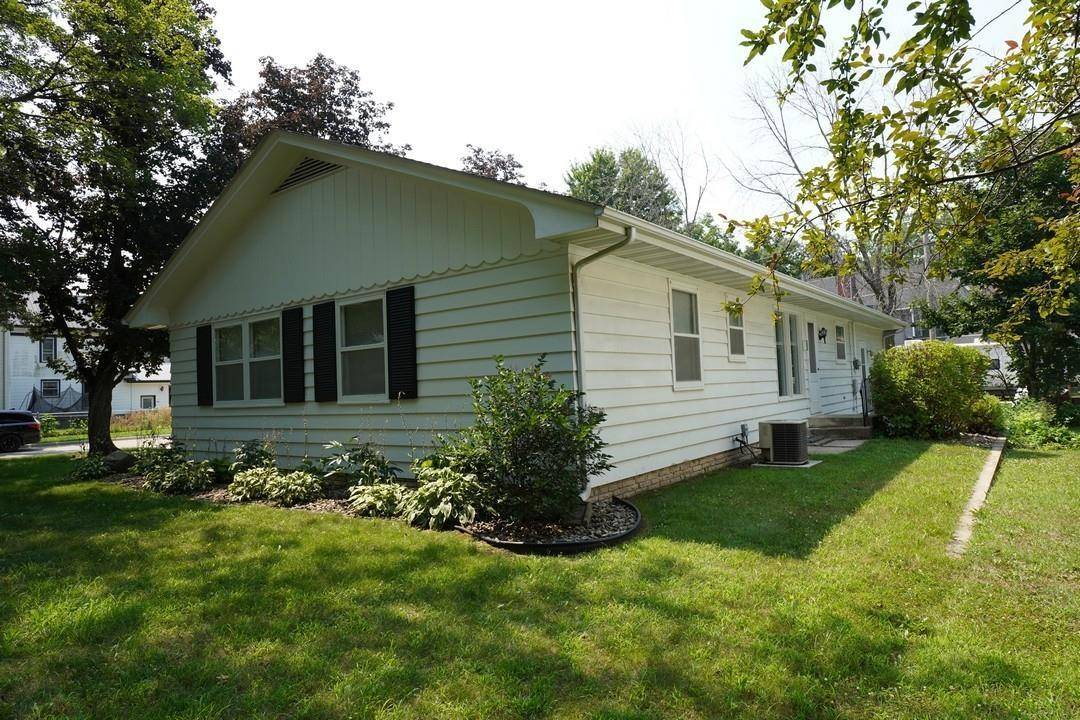 107 Hulin ST, Charles City, IA 50616